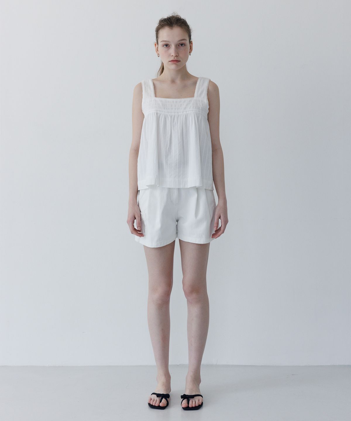 튜드먼트(TTUDEMENT) SLEEVELESS COTTON BLOUSE WHITE