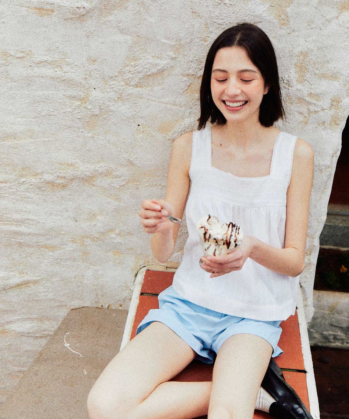 튜드먼트(TTUDEMENT) SLEEVELESS COTTON BLOUSE WHITE