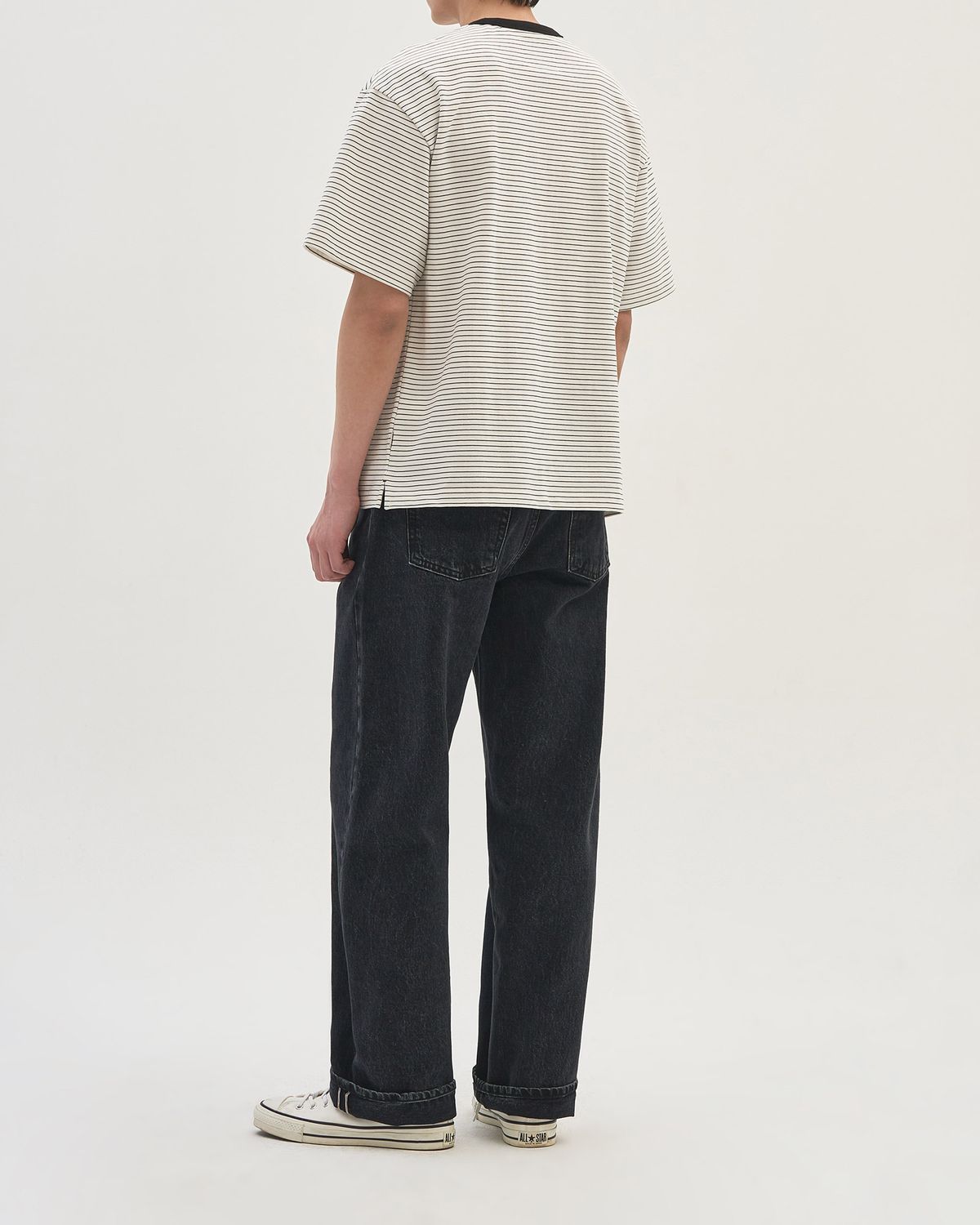 인더로우(INTHERAW) STRIPE CREW PANEL T SHIRT - WHITE