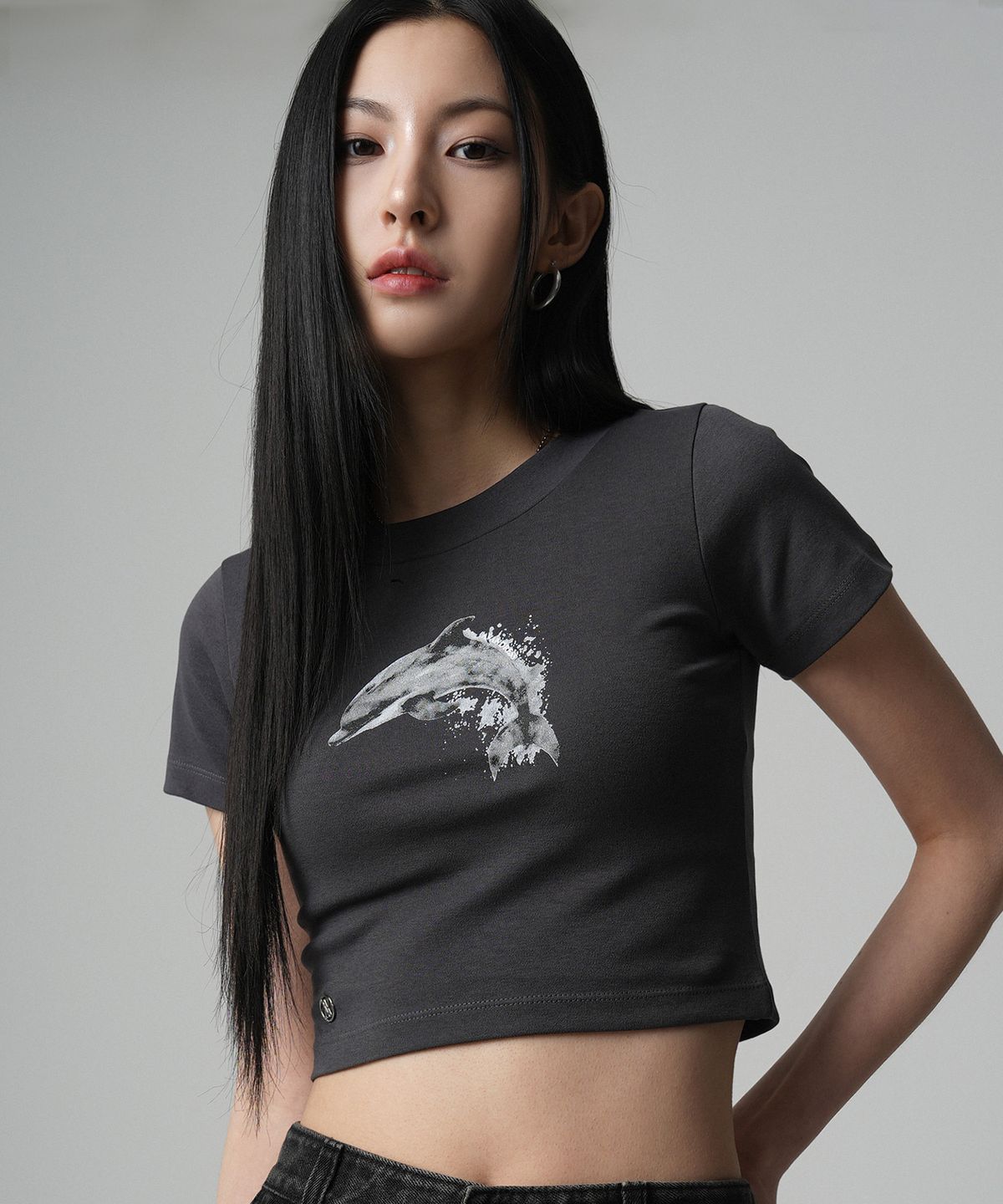 어반드레스(AVANDRESS) Dolphin Crop T-shirt - 3COL