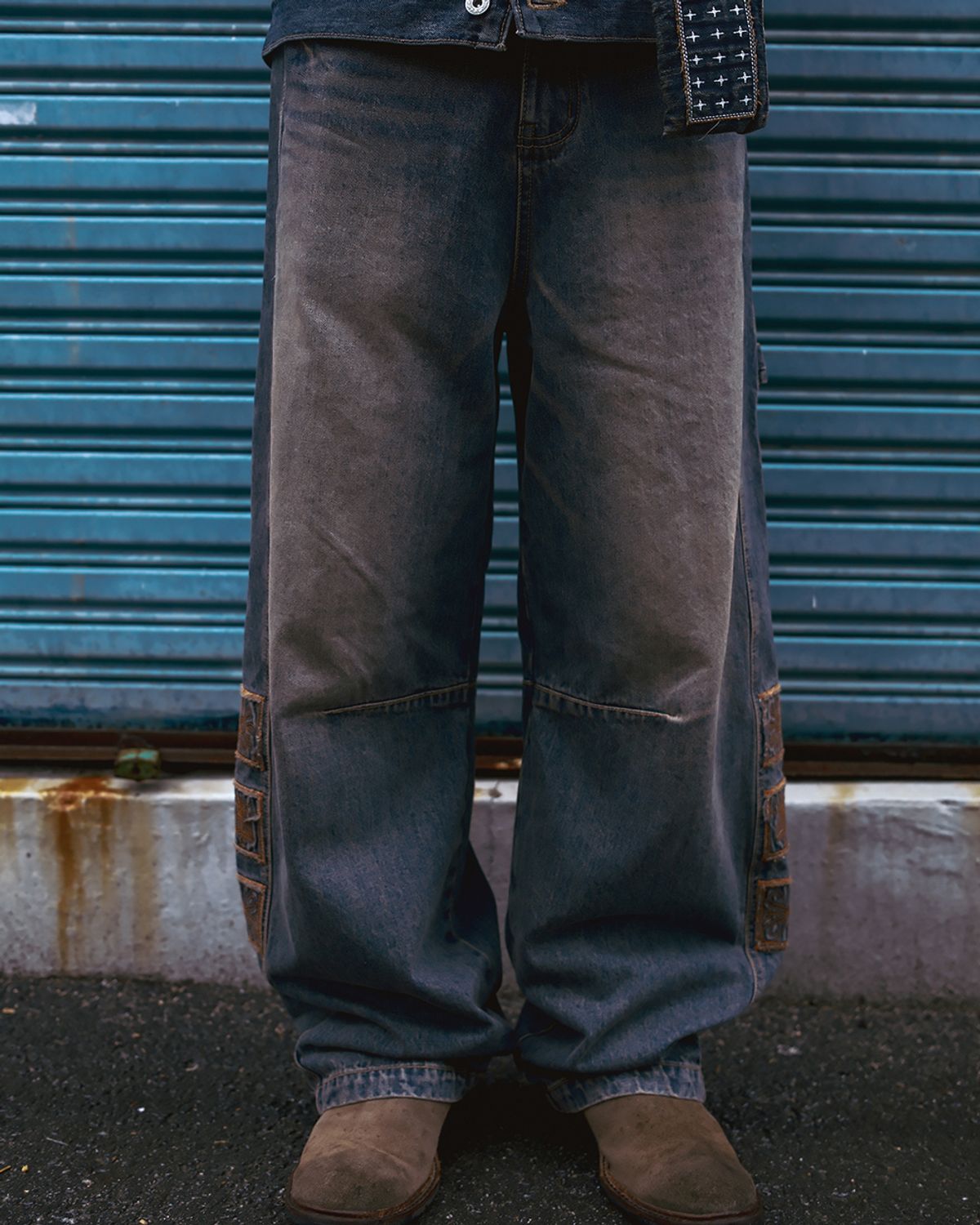 카락터(KARACTOR) Vintage emblem denim pants / Muddy blue