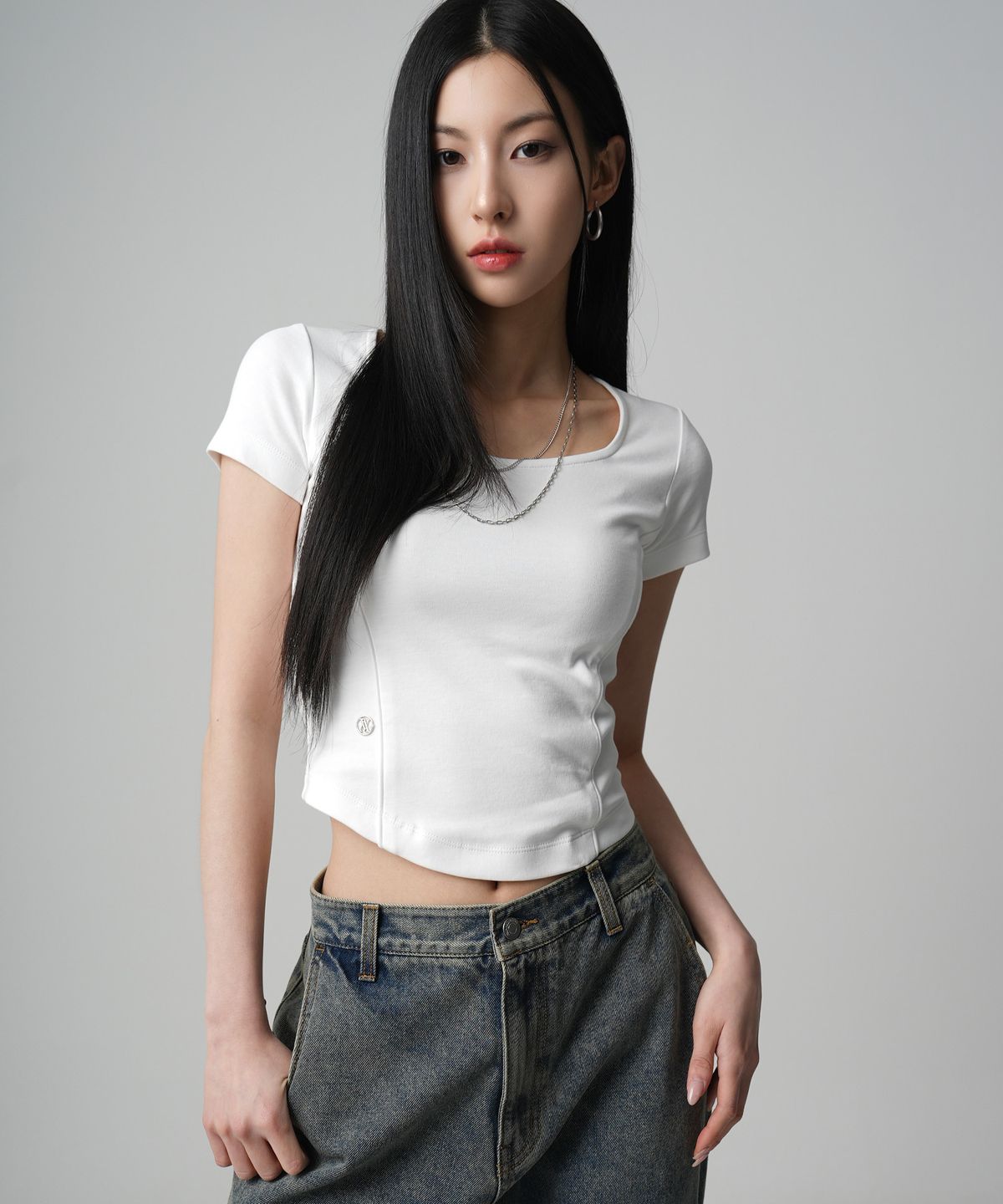어반드레스(AVANDRESS) Pentagonal Line T-shirt - 7COL