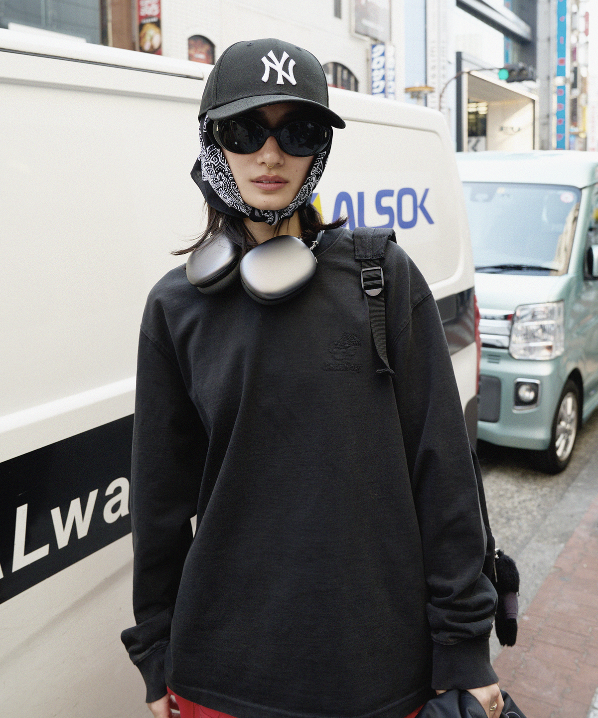 선데이후르츠마켓(SUNDAY FRUIT MARKET) CHERRY WASHED LS TEE GREEN