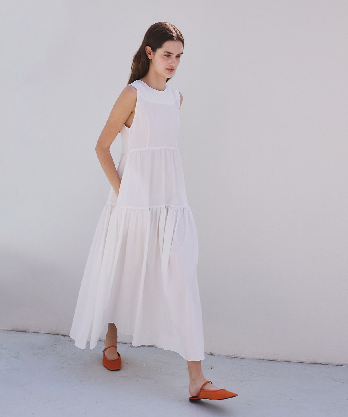 아템포(ATEMPO) SLEEVELESS DRESS_white