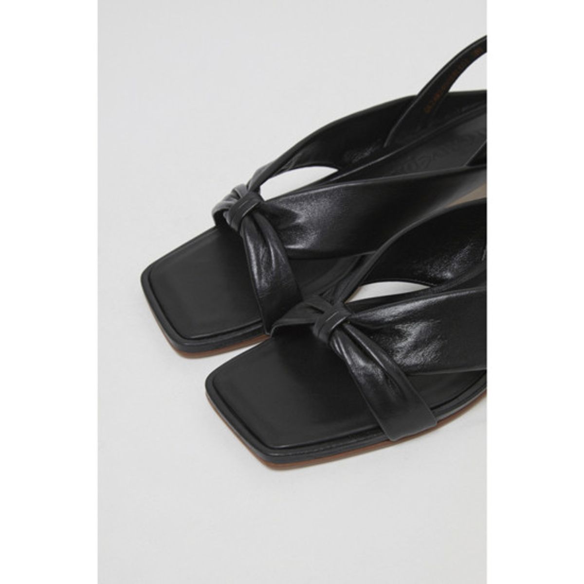 아카이브앱크(ARCHIVEPKE) epke curve pumps(Deep sleep)_OK2AM25001BLK