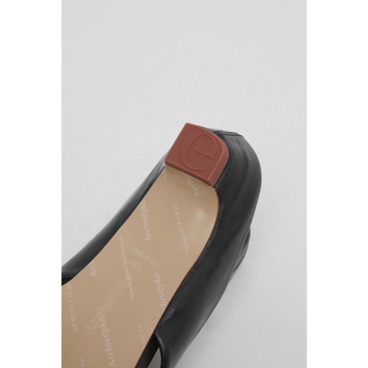 아카이브앱크(ARCHIVEPKE) epke curve pumps(Deep sleep)_OK2AM25001BLK
