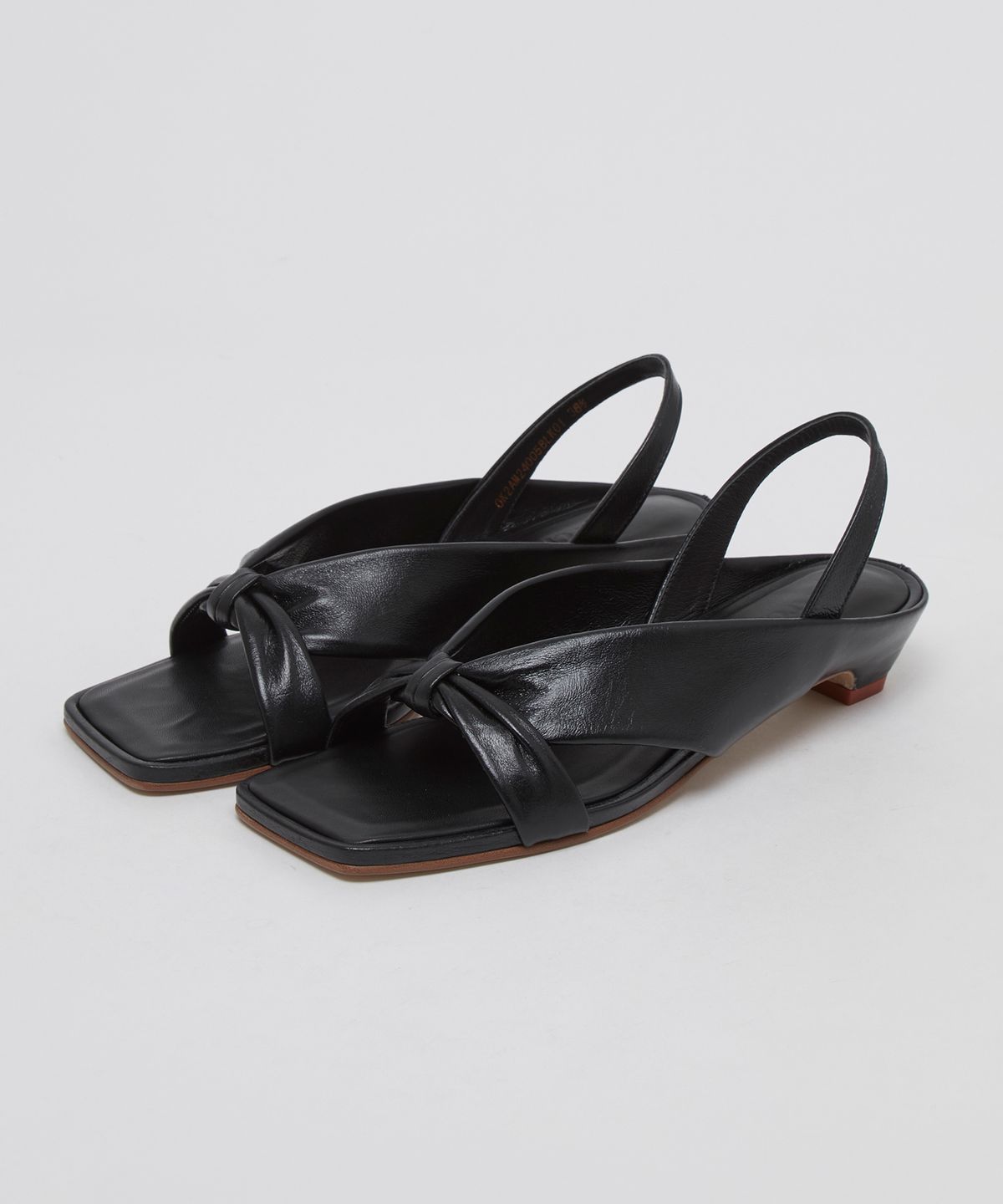 아카이브앱크(ARCHIVEPKE) epke curve pumps(Deep sleep)_OK2AM25001BLK