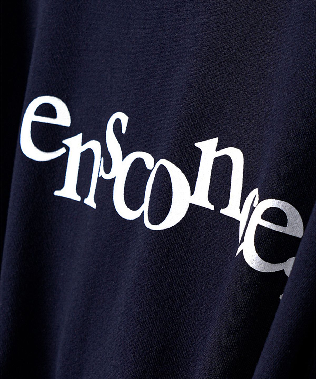 이에스엔(ESN) EnScoNce 그래픽 오버핏 스웻셔츠 네이비