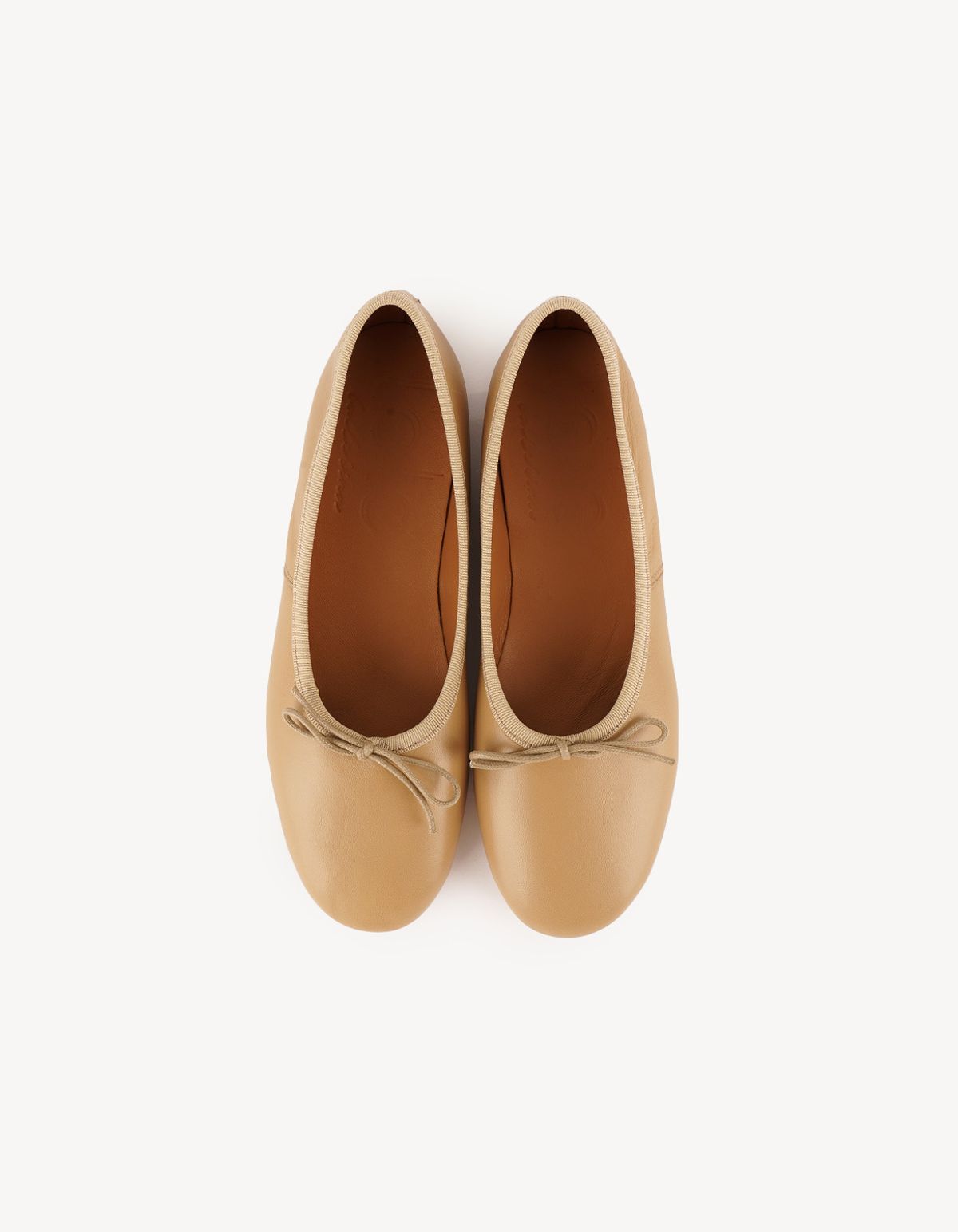 로로 발레리나(LOLOBALLERINA) 볼케이노 발레리나 Nappa Caffe Latte