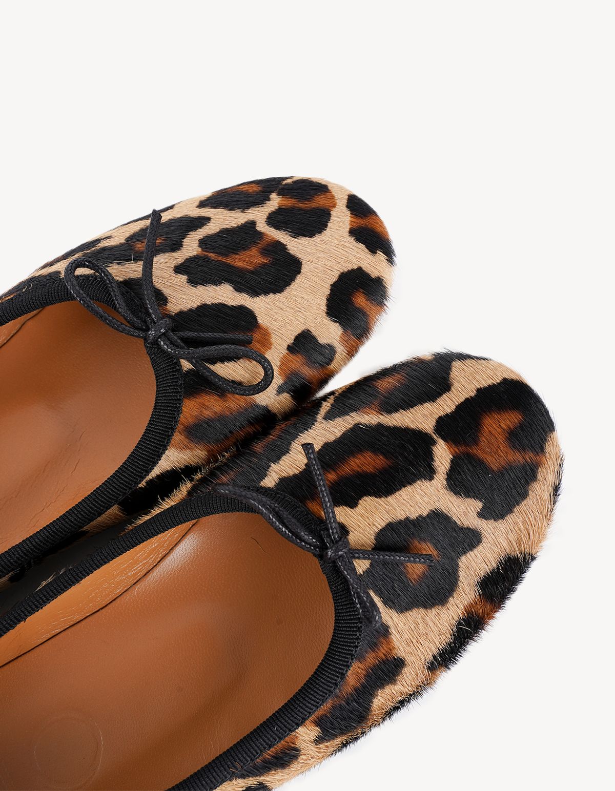 로로 발레리나(LOLOBALLERINA) 볼케이노 발레리나 Cavalino Leopard
