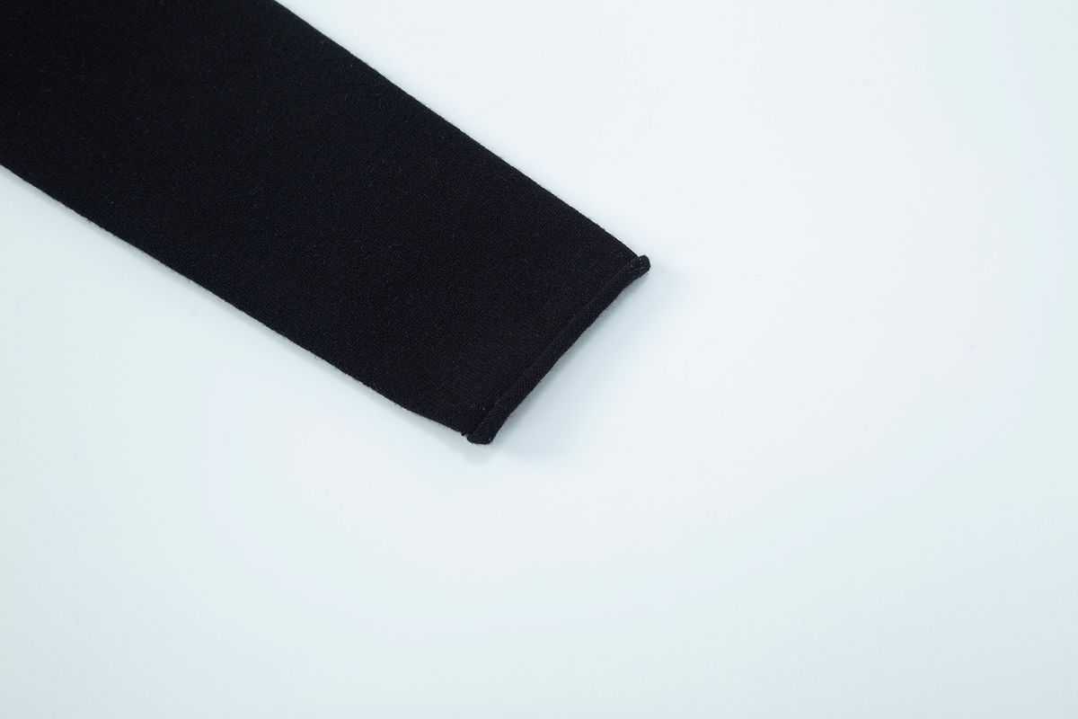 샐러드바구니(SALAD BAGUNI) Back Cut out Knit - black