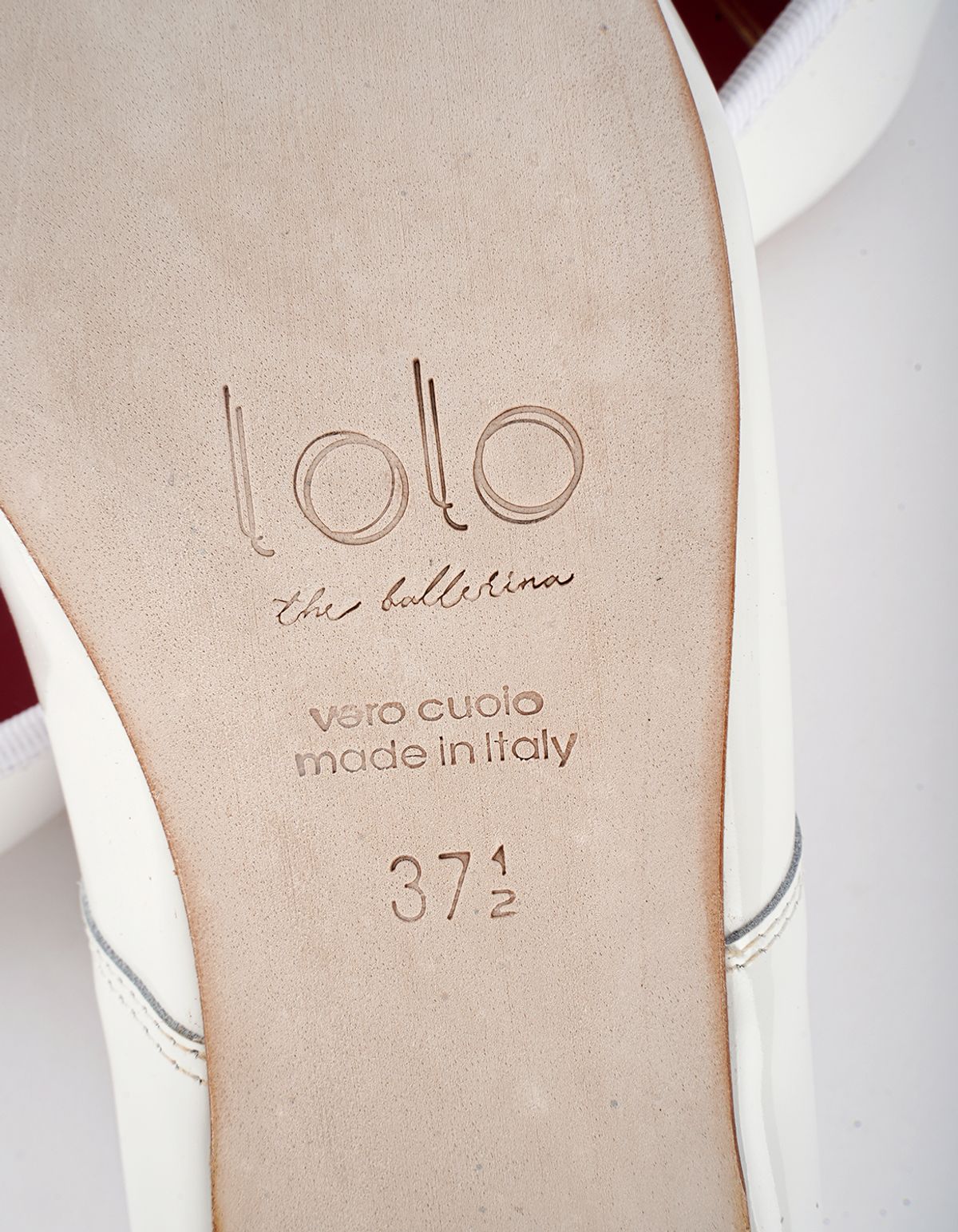 로로 발레리나(LOLOBALLERINA) 카프리 발레리나 Vernice Bianco