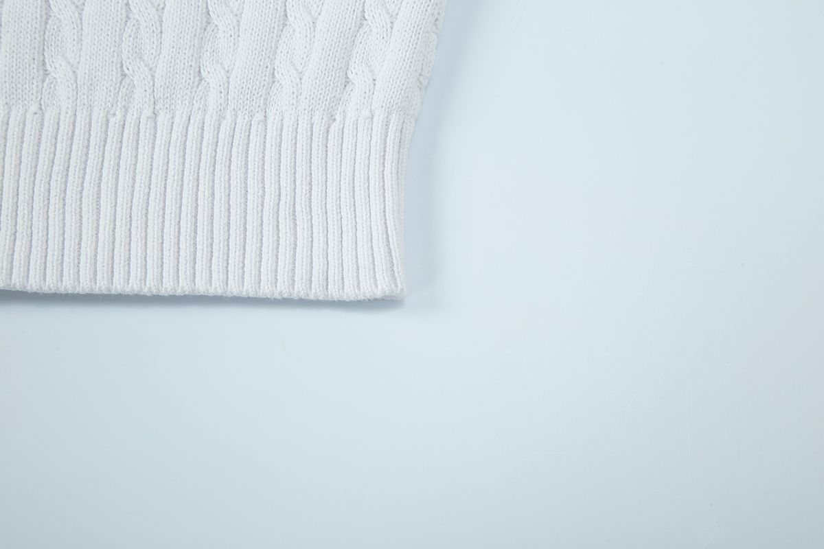 샐러드바구니(SALAD BAGUNI) Unbal Cable Round Knit - white