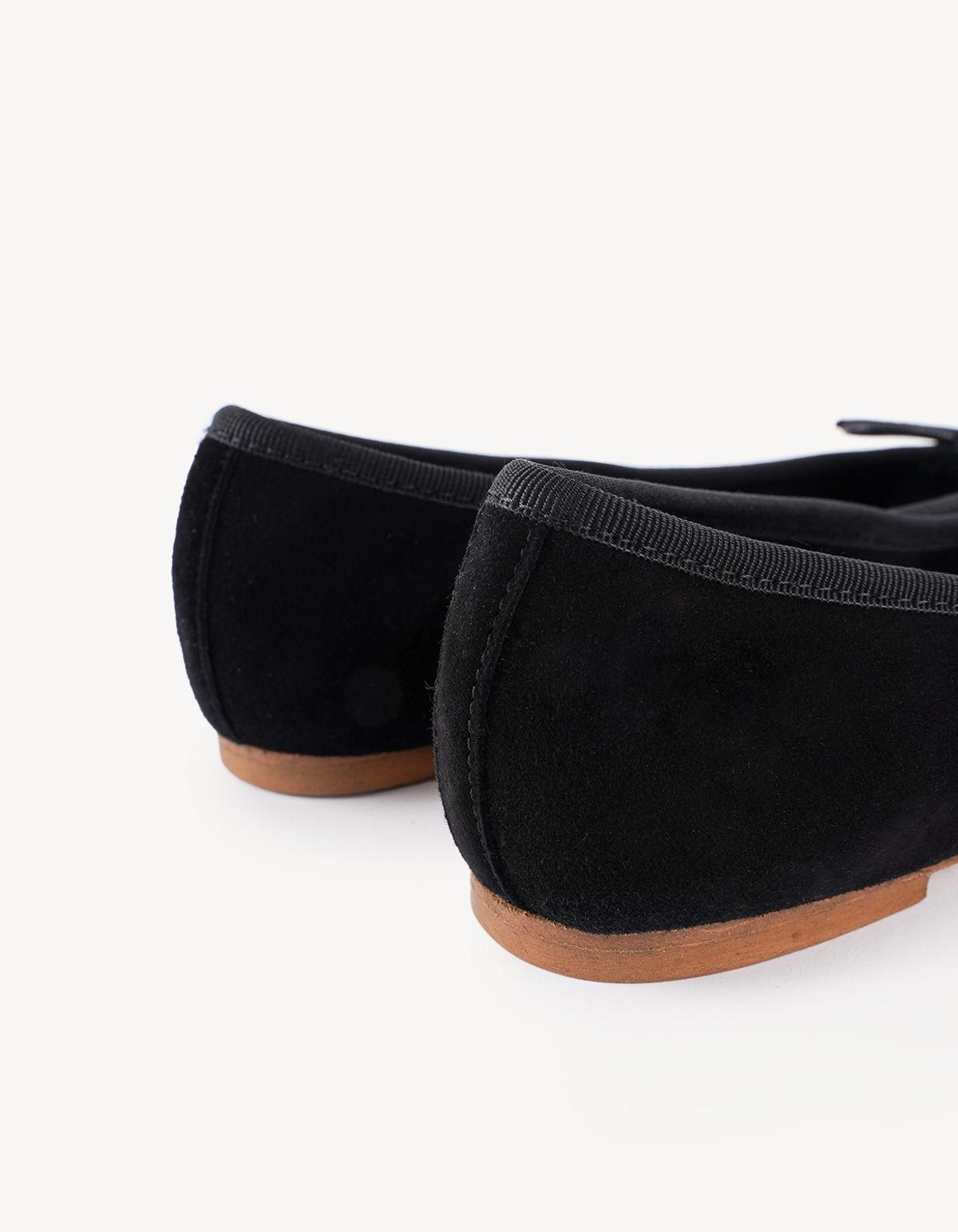 로로 발레리나(LOLOBALLERINA) 카프리 발레리나 Suede Nero