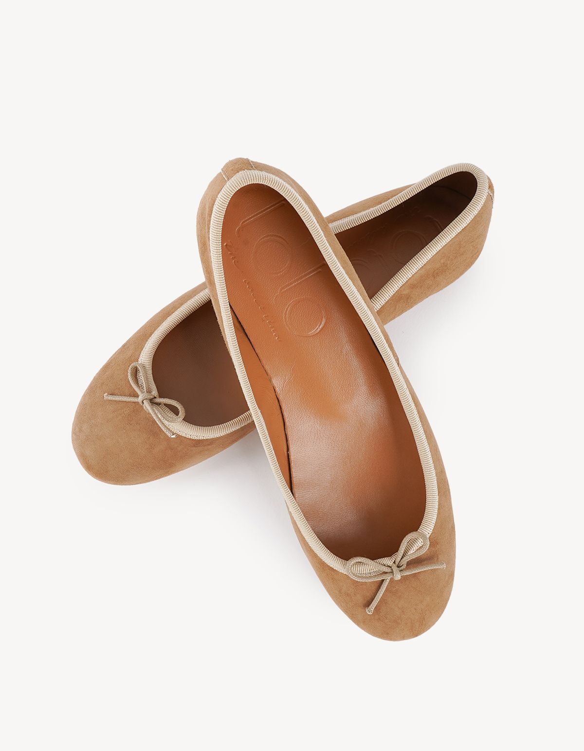 로로 발레리나(LOLOBALLERINA) 카프리 발레리나  Suede Falasco