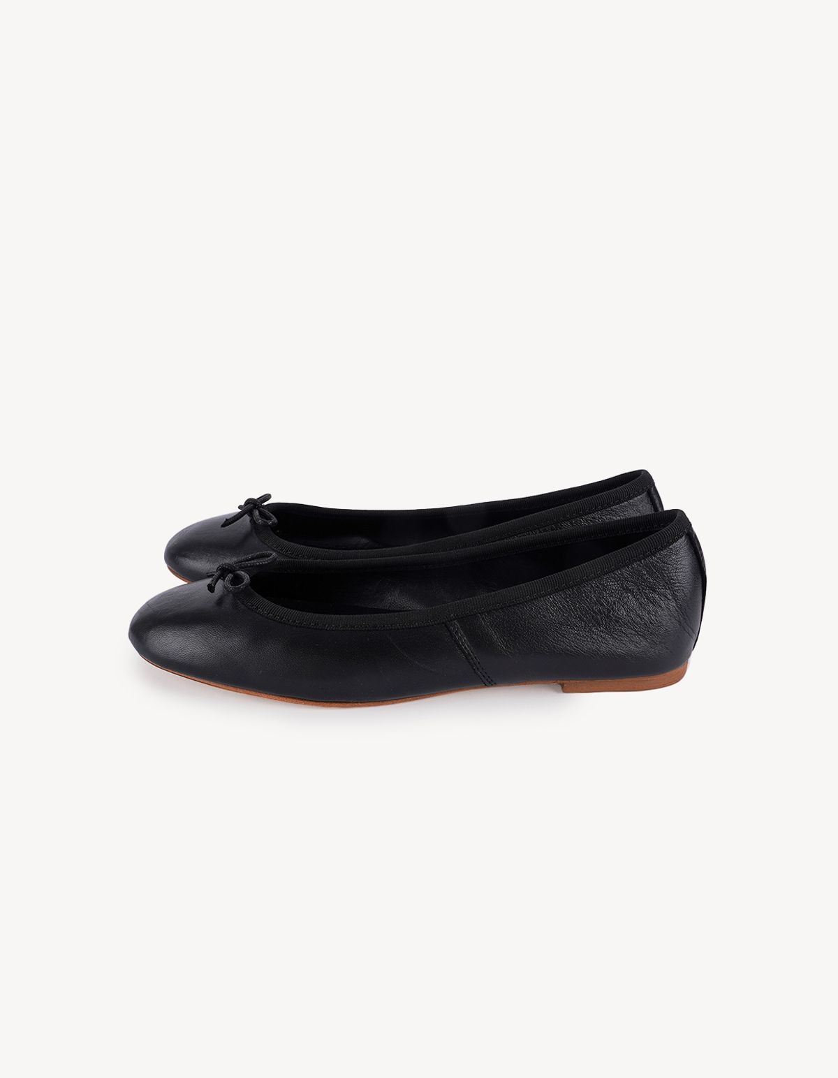 로로 발레리나(LOLOBALLERINA) 카프리 발레리나  Nappa Nero