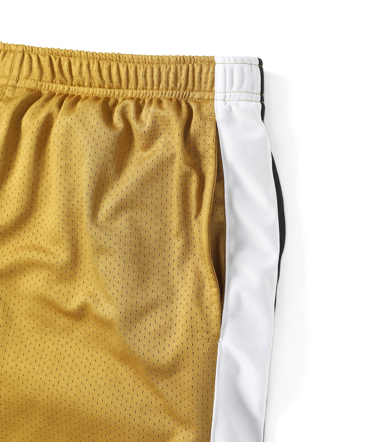 디스이즈네버댓(THISISNEVERTHAT) Basketball Short Gold