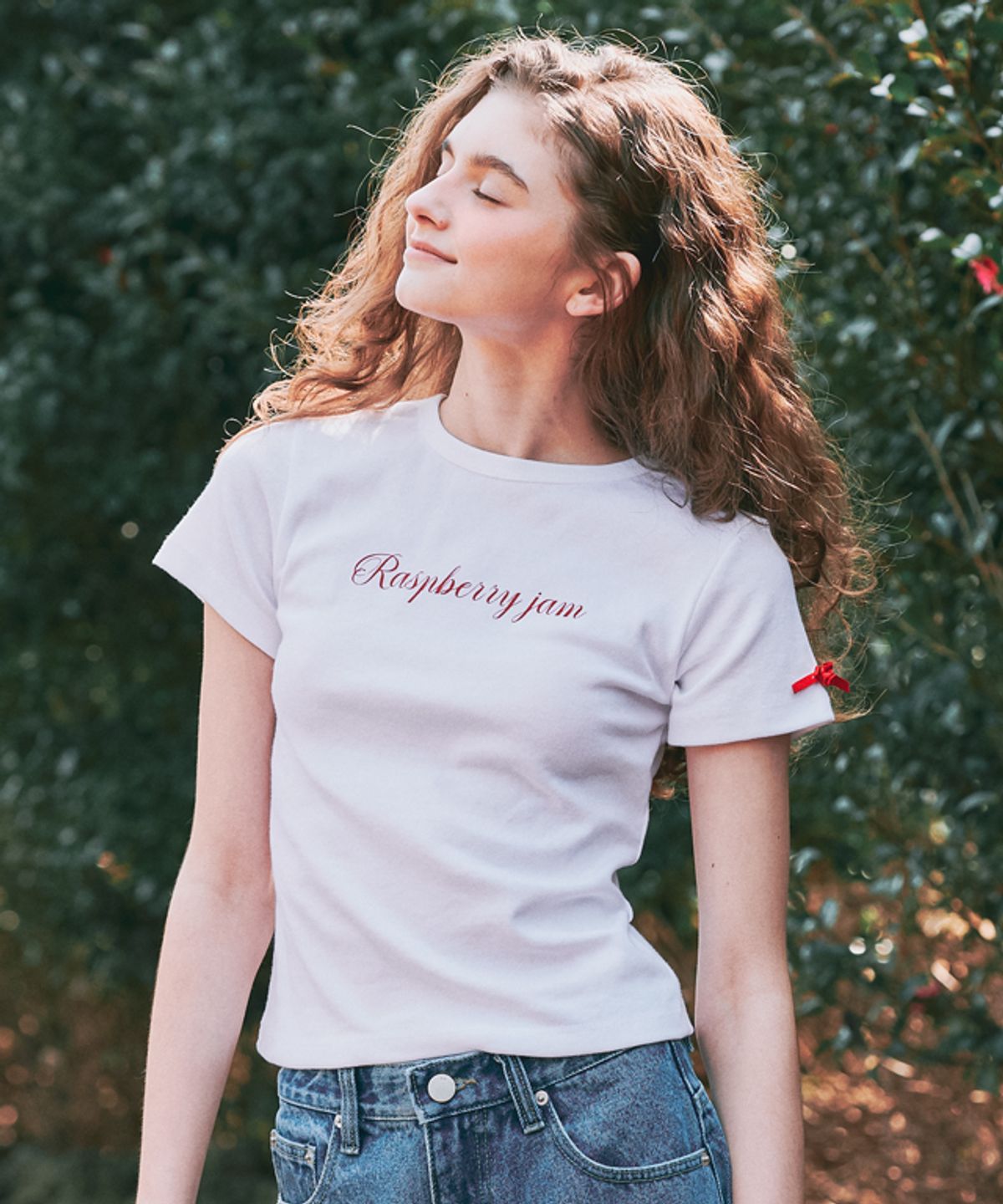 론론(RONRON) ROSE RIBBON POINT SLIM CROP T SHIRT WHITE