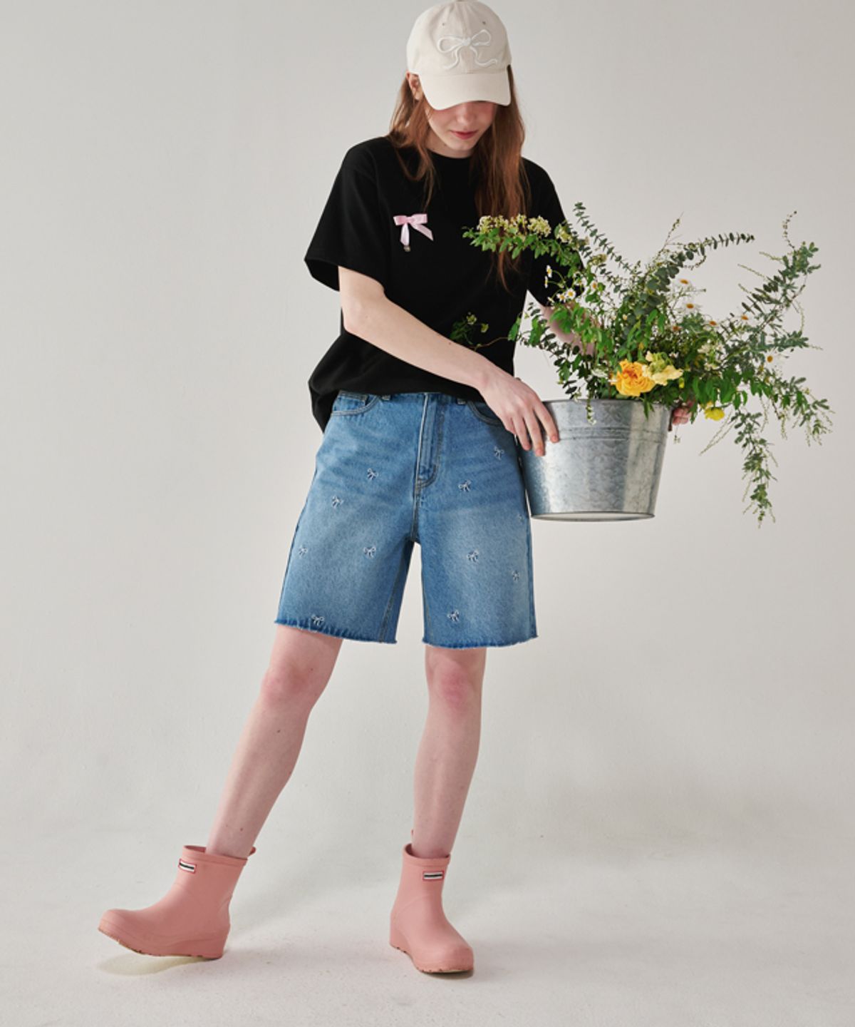론론(RONRON) RIBBON PRINTED DENIM HALF PANTS LIGHT BLUE