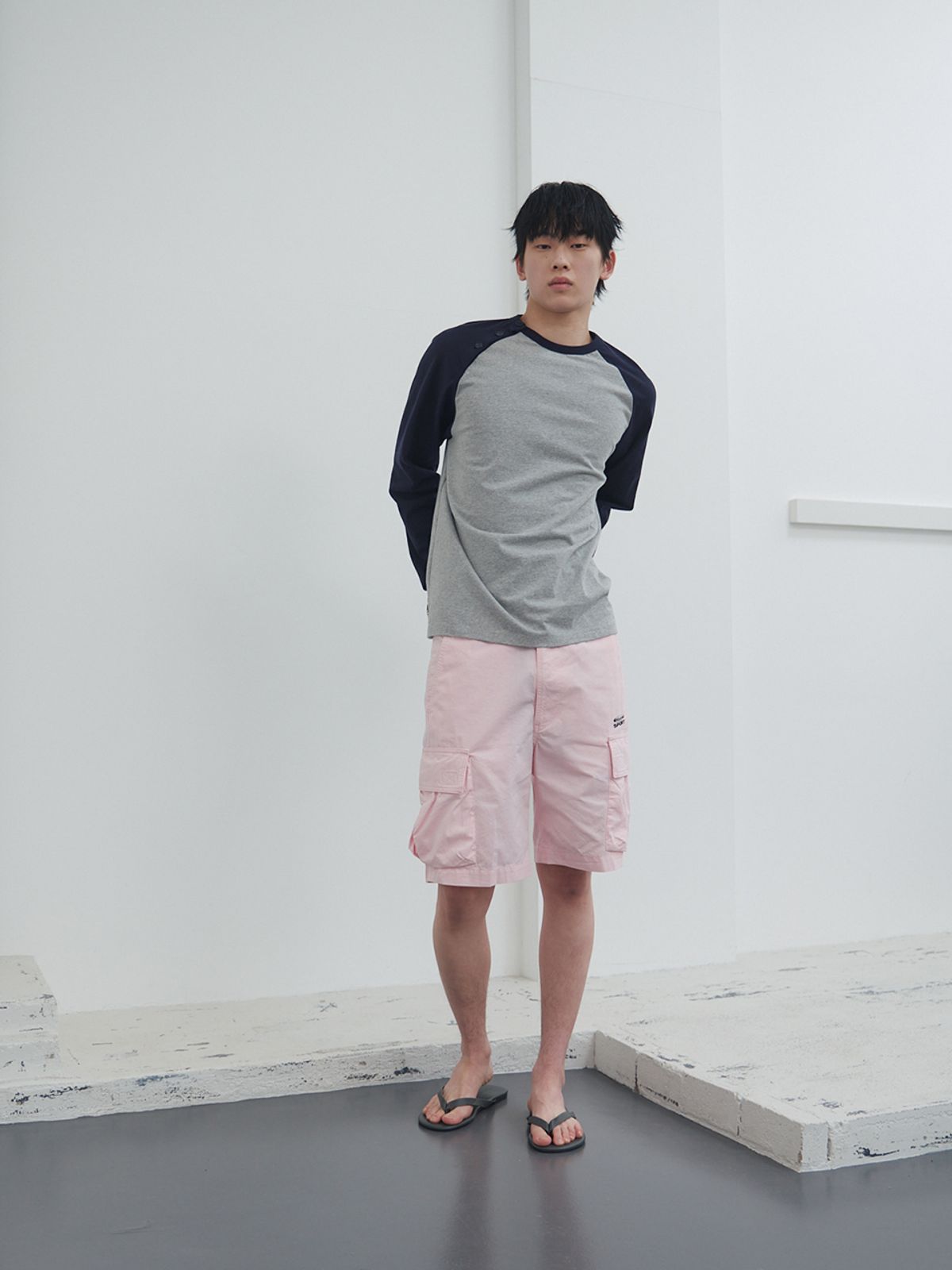 기준 맨(KIJUN MEN) Logo Cargo Shorts Pink