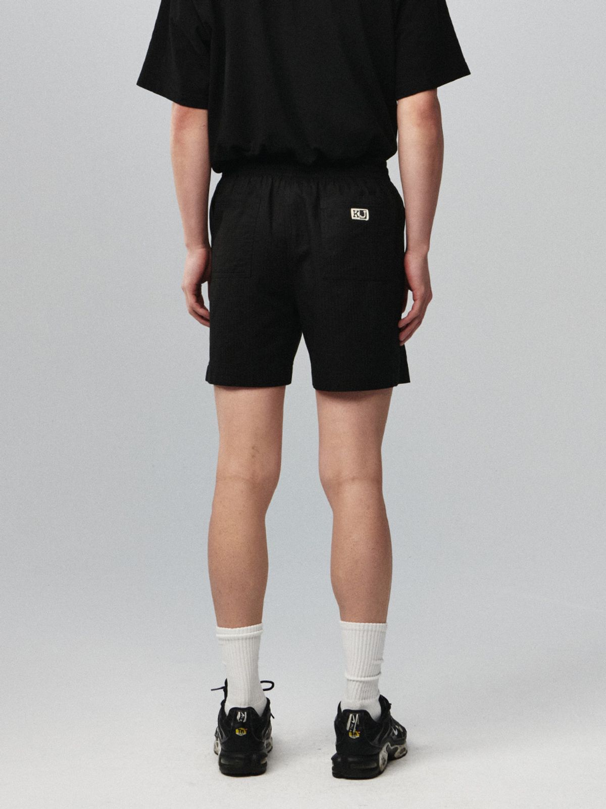 기준 맨(KIJUN MEN) Stitched Cotton Shorts Black