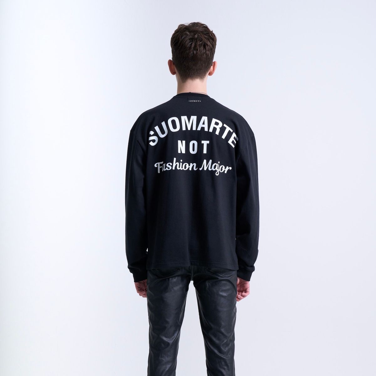 수오마르떼(SUOMARTE) debut merchandise black