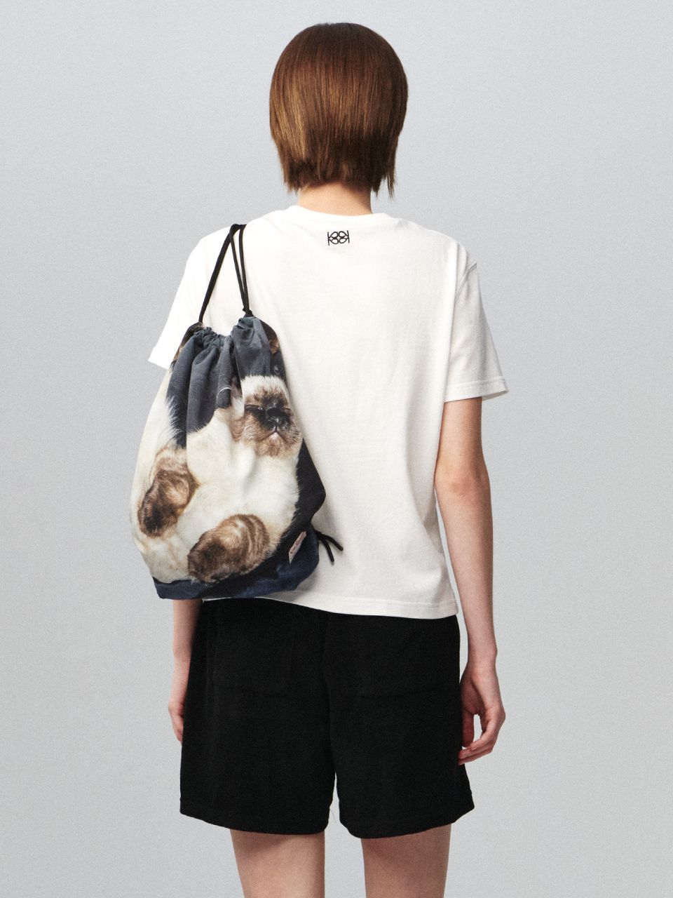 MUSINSA公式 | KIJUN Drawstring Sport Bag Cat Print