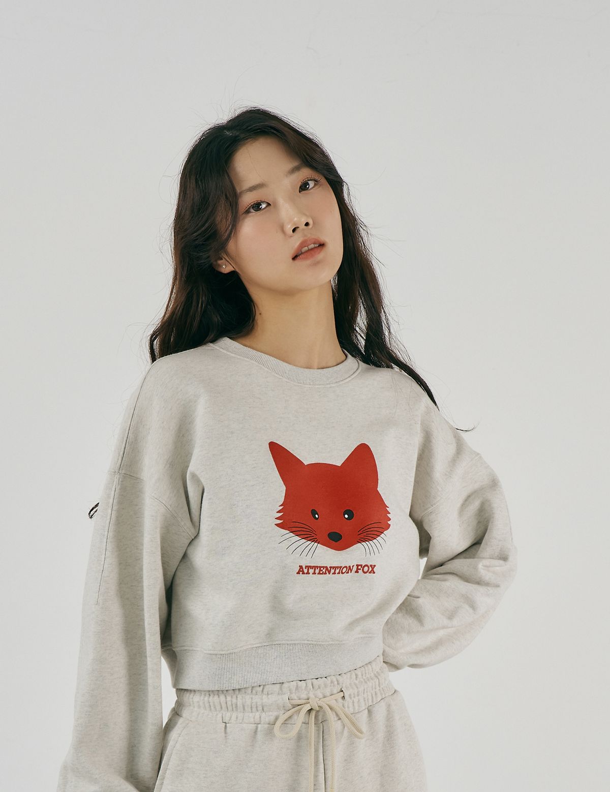 어텐션플러스(ATTENTIONPLUS) AFOX 여자 크롭 맨투맨(폭스)