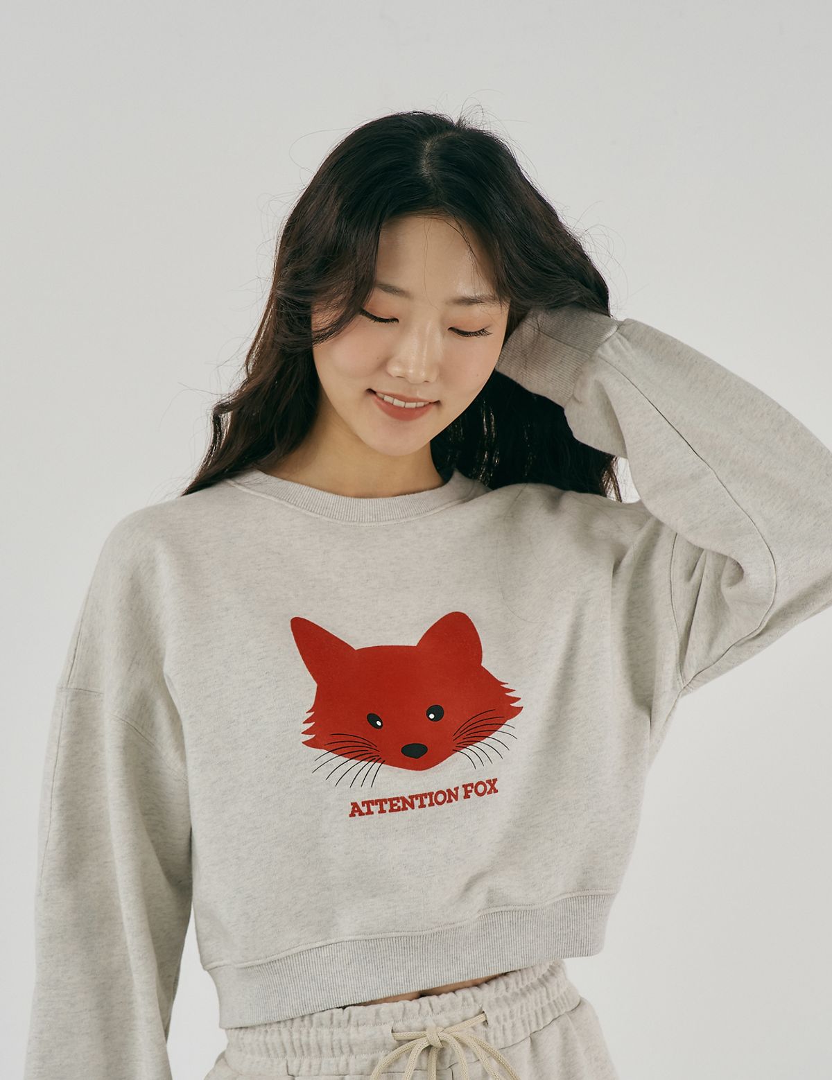 어텐션플러스(ATTENTIONPLUS) AFOX 여자 크롭 맨투맨(폭스)