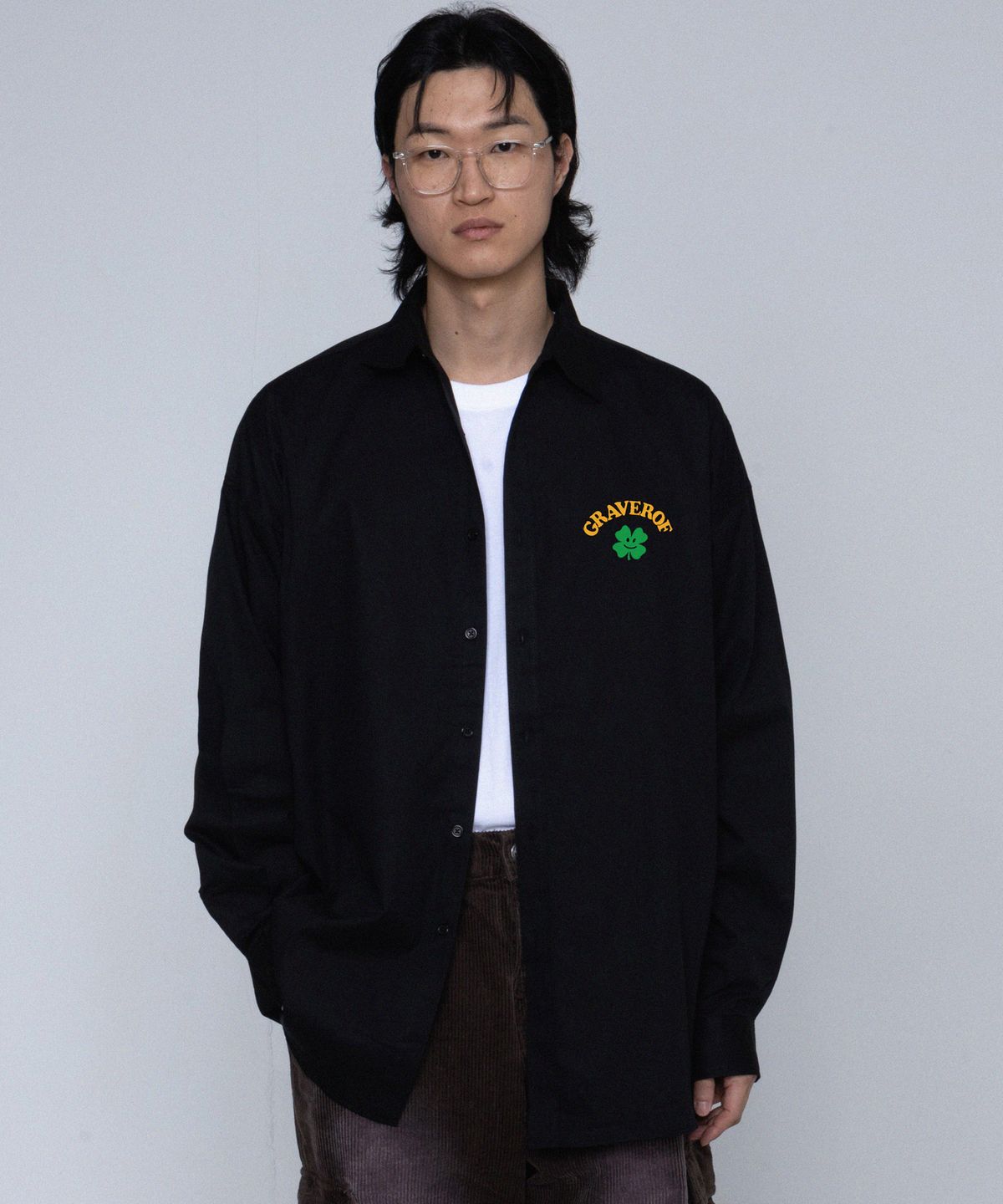 그레이버(GRAVER) [UNISEX]클로버 GRAVEROF 아치 로고 베이직 셔츠_블랙