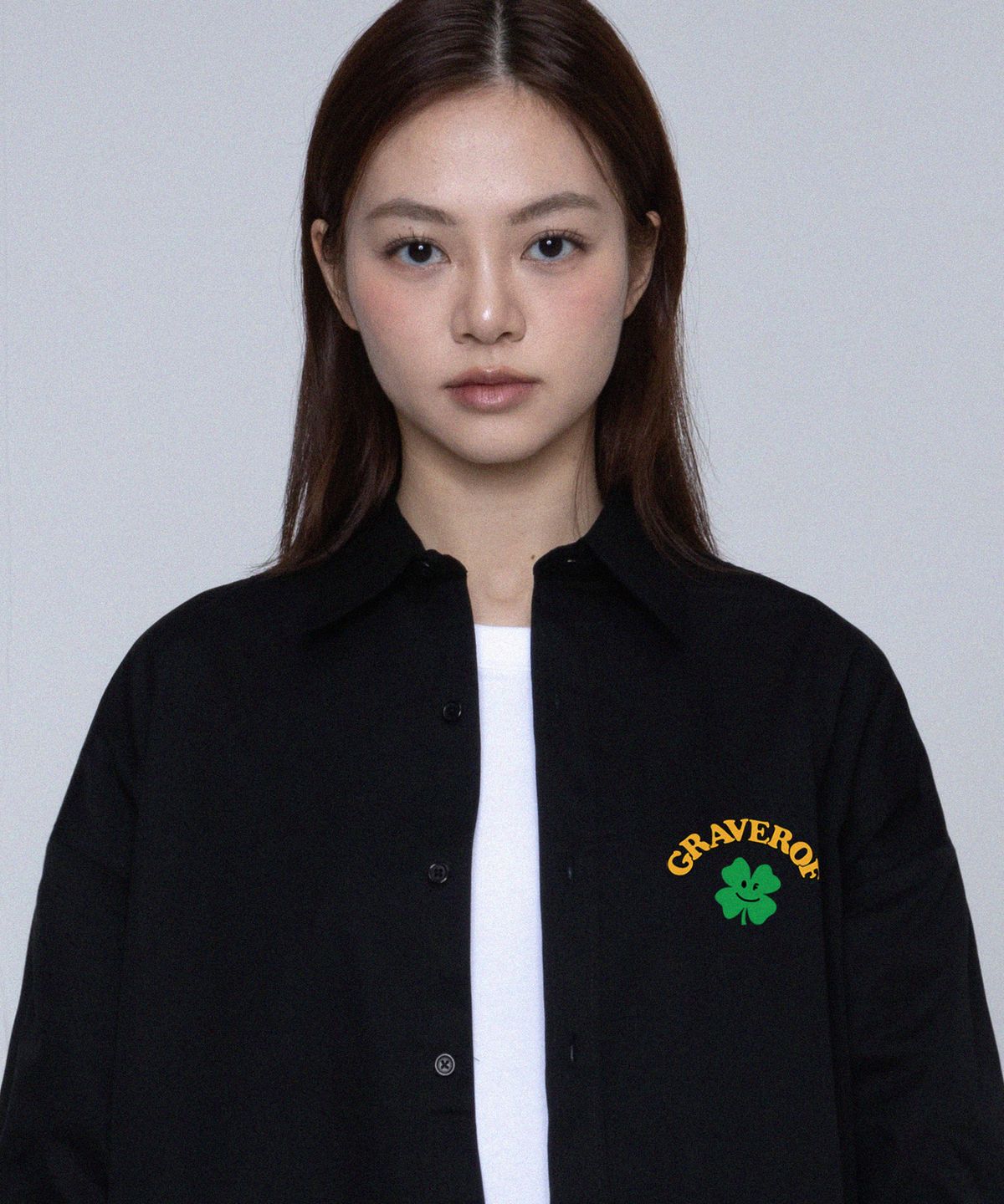 그레이버(GRAVER) [UNISEX]클로버 GRAVEROF 아치 로고 베이직 셔츠_블랙