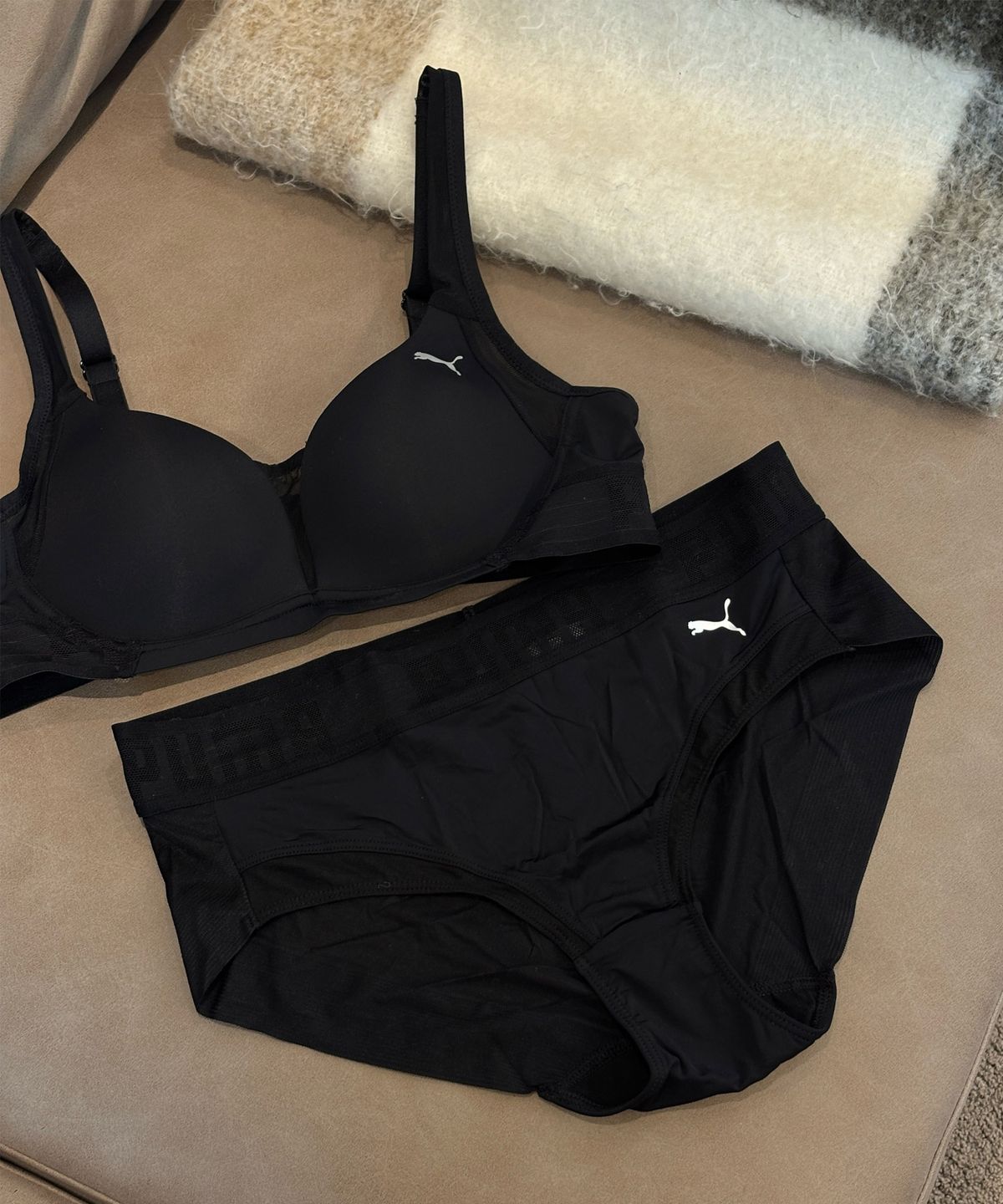 푸마 바디웨어(PUMA BODYWEAR) 컴포트 와이드윙 브라팬티 BK