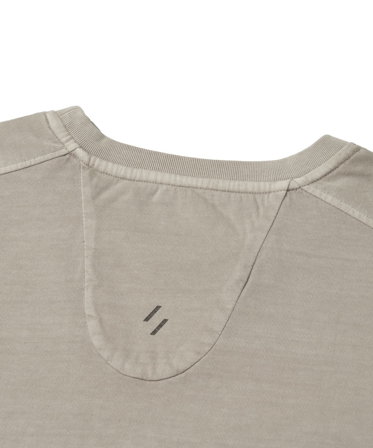 웰터 익스페리먼트(WELTER EXPERIMENT) CONTRAST LONG SLEEVE T-SHIRT_BEIGE_WLT028