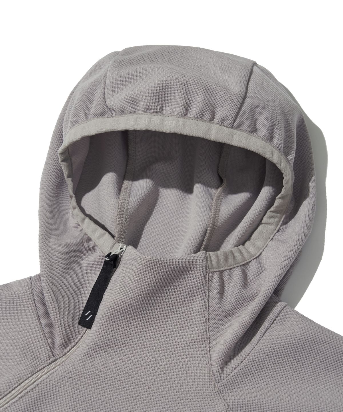 웰터 익스페리먼트(WELTER EXPERIMENT) STRETCH WAFFLE PULLOVER_LIGHT GRAY_WOL088