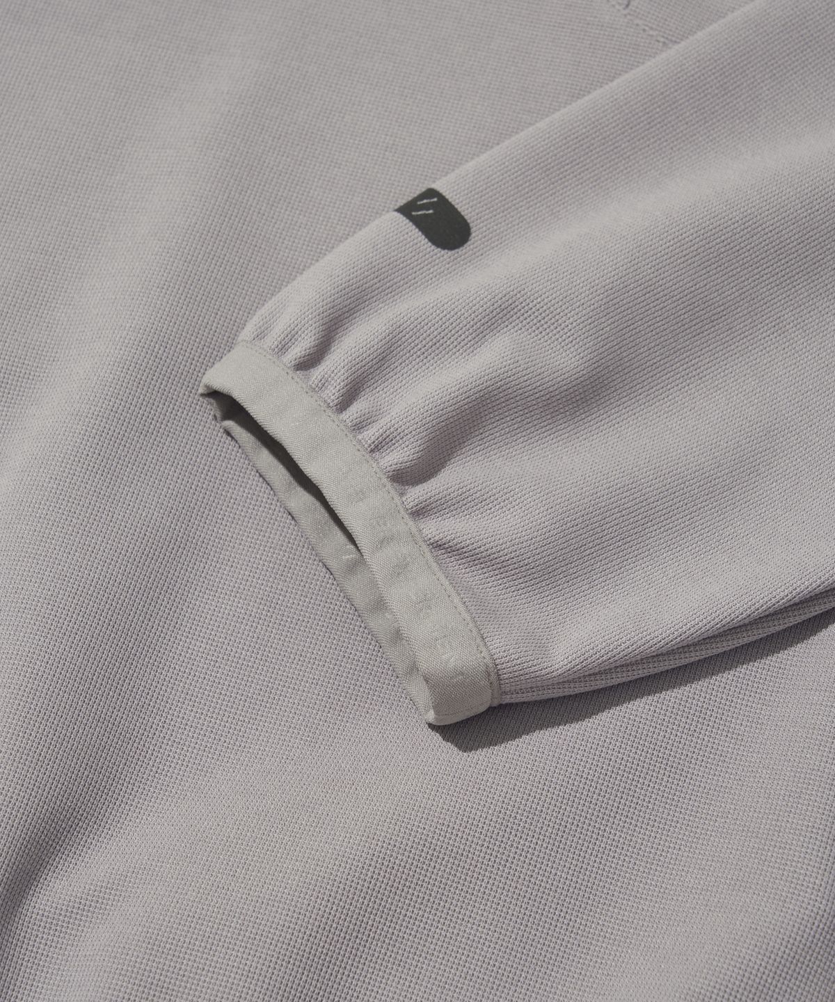 웰터 익스페리먼트(WELTER EXPERIMENT) STRETCH WAFFLE PULLOVER_LIGHT GRAY_WOL088