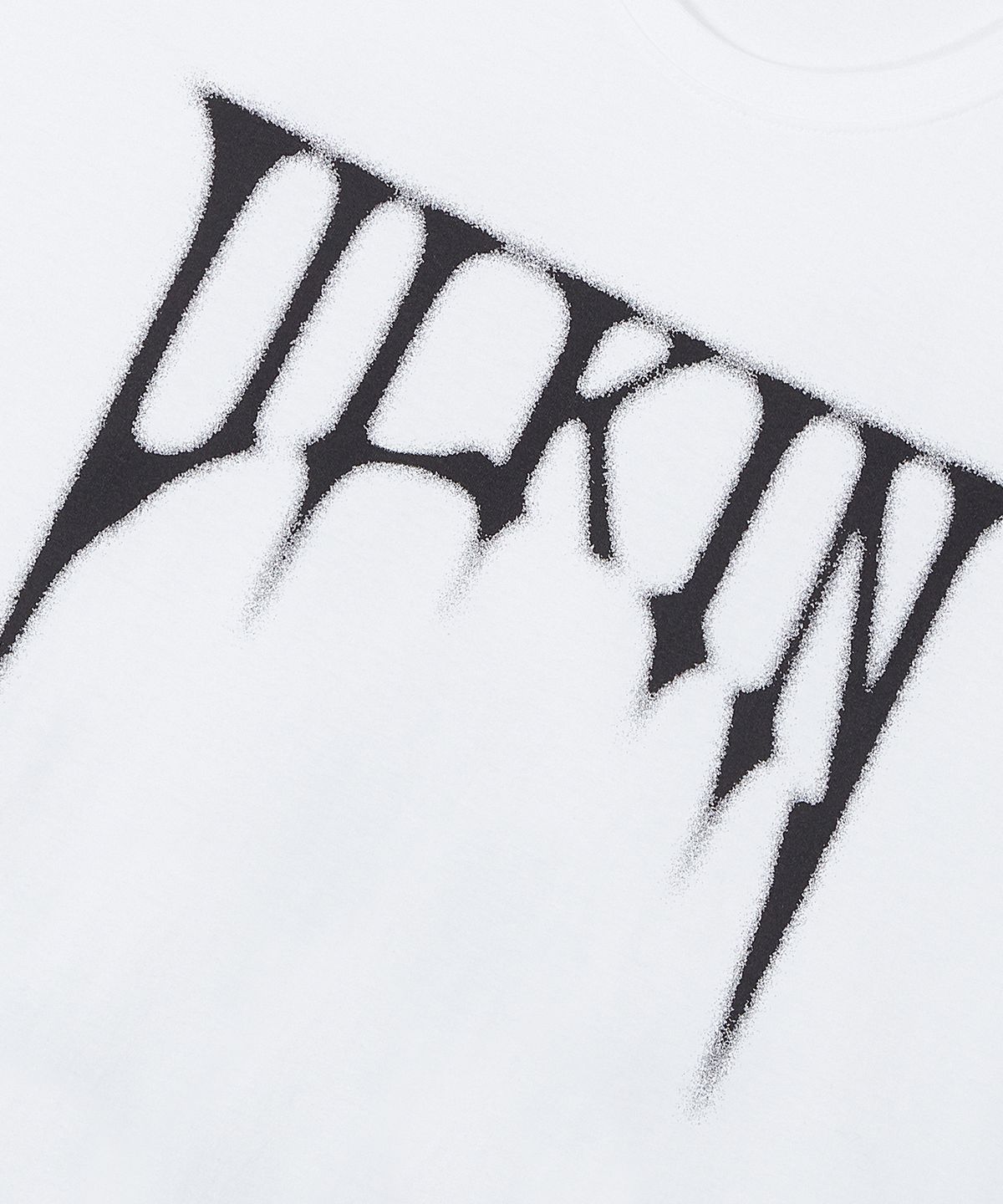 얼킨(ULKIN) 스머징 스컬 그래픽 반팔 티셔츠_화이트