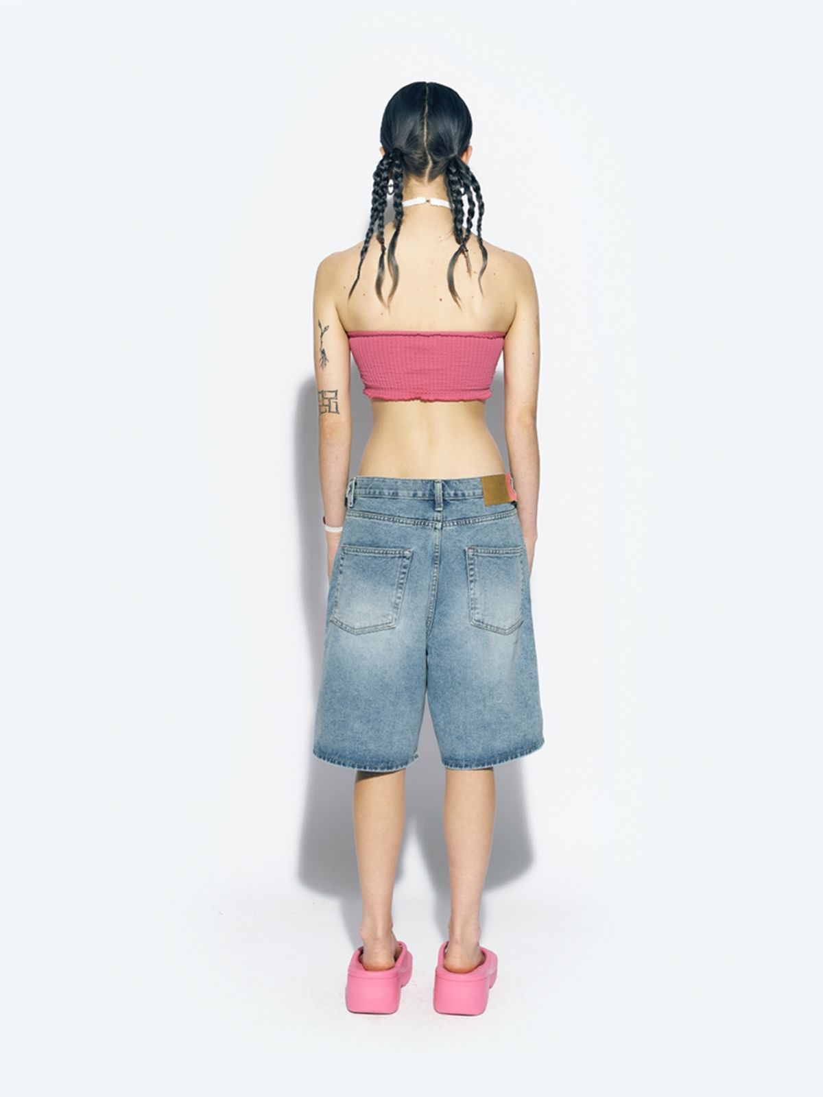 에즈이프 캘리(ASIF CALIE) KNEE LENGTH WIDE DENIM PANTS BLUE