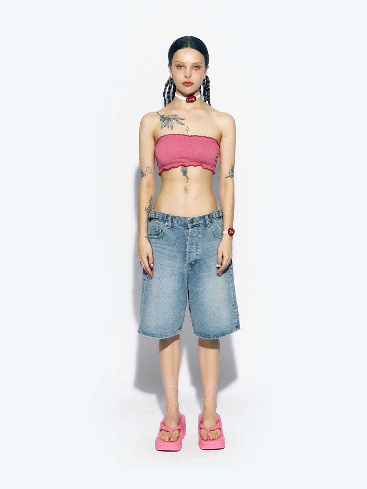 에즈이프 캘리(ASIF CALIE) KNEE LENGTH WIDE DENIM PANTS BLUE
