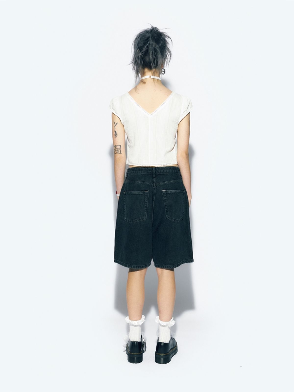 에즈이프 캘리(ASIF CALIE) CROP RIBBON OPEN BLOUSE WHITE