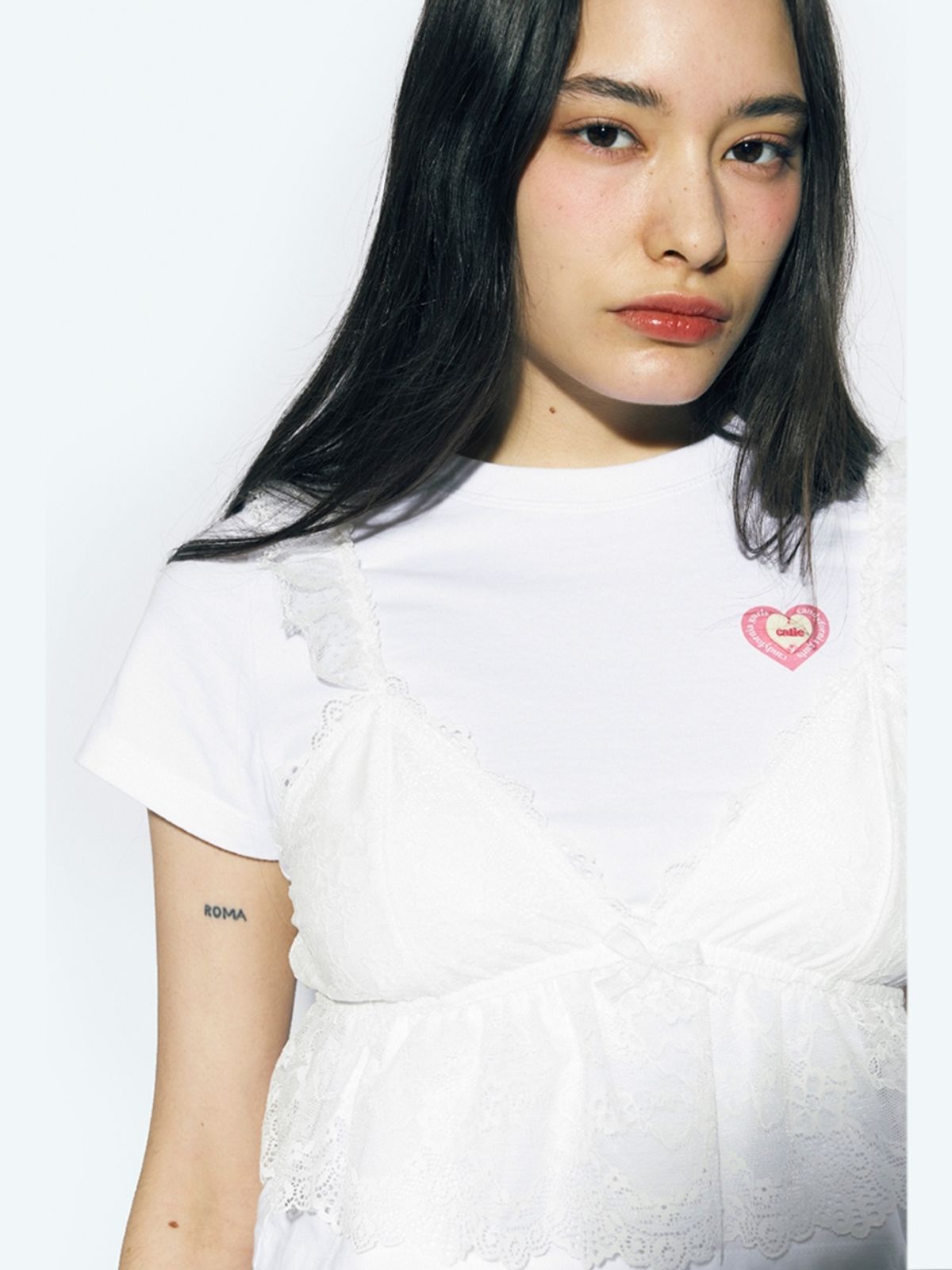 에즈이프 캘리(ASIF CALIE) RUFFLED CAP SLEEVE BLOUSE WHITE