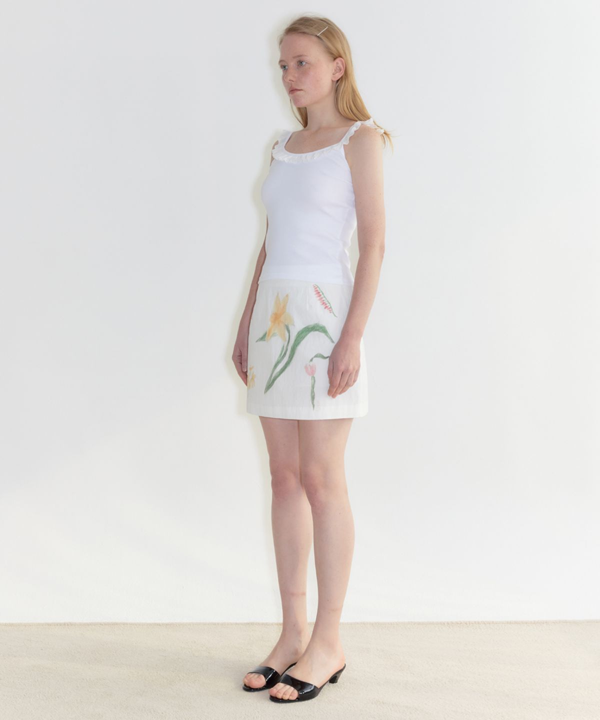 시눈(SINOON) Flower Graphic Mini Skirt (Cream)