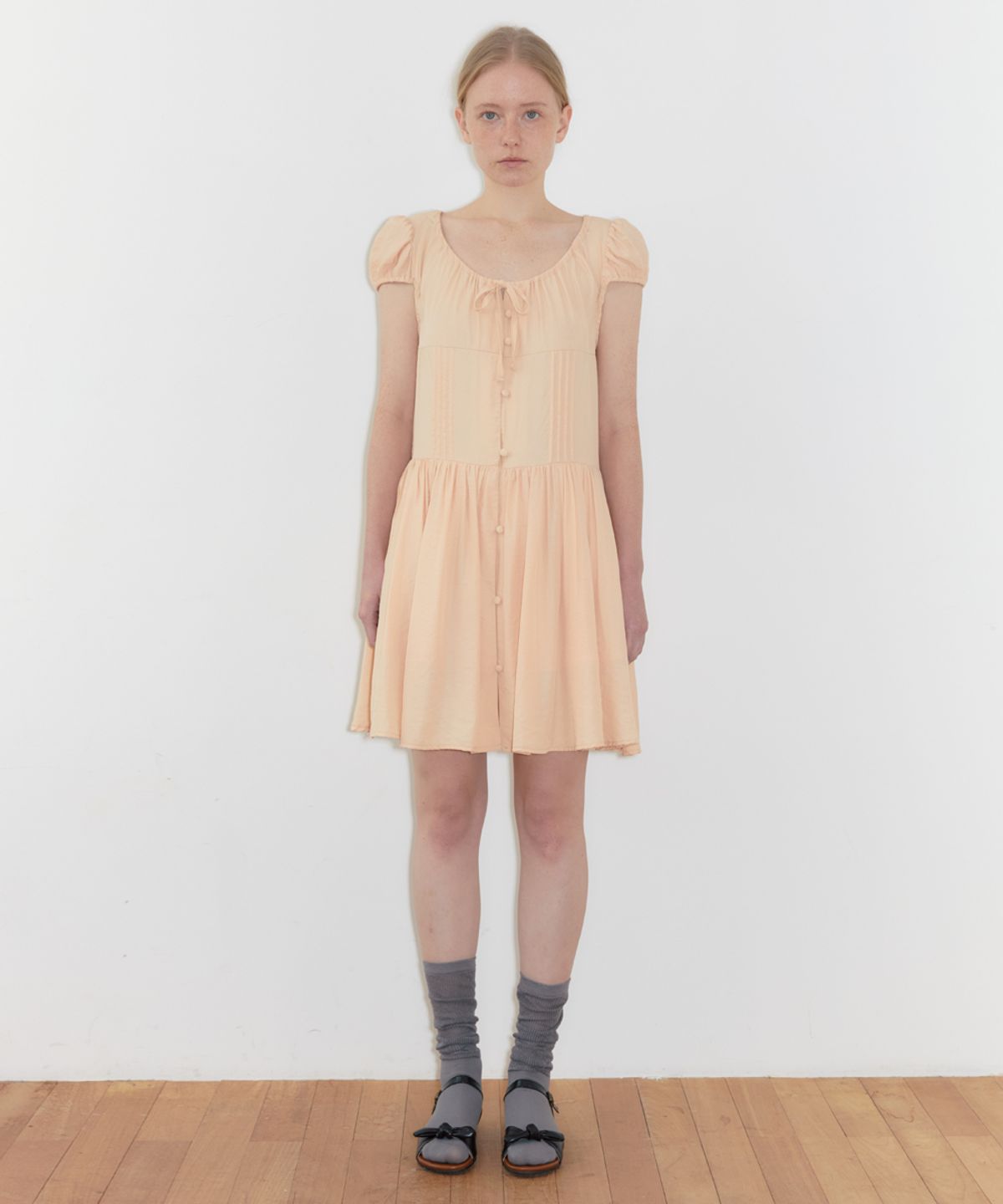 시눈(SINOON) Puff Sleeve Pintuck Dress (Apricot)