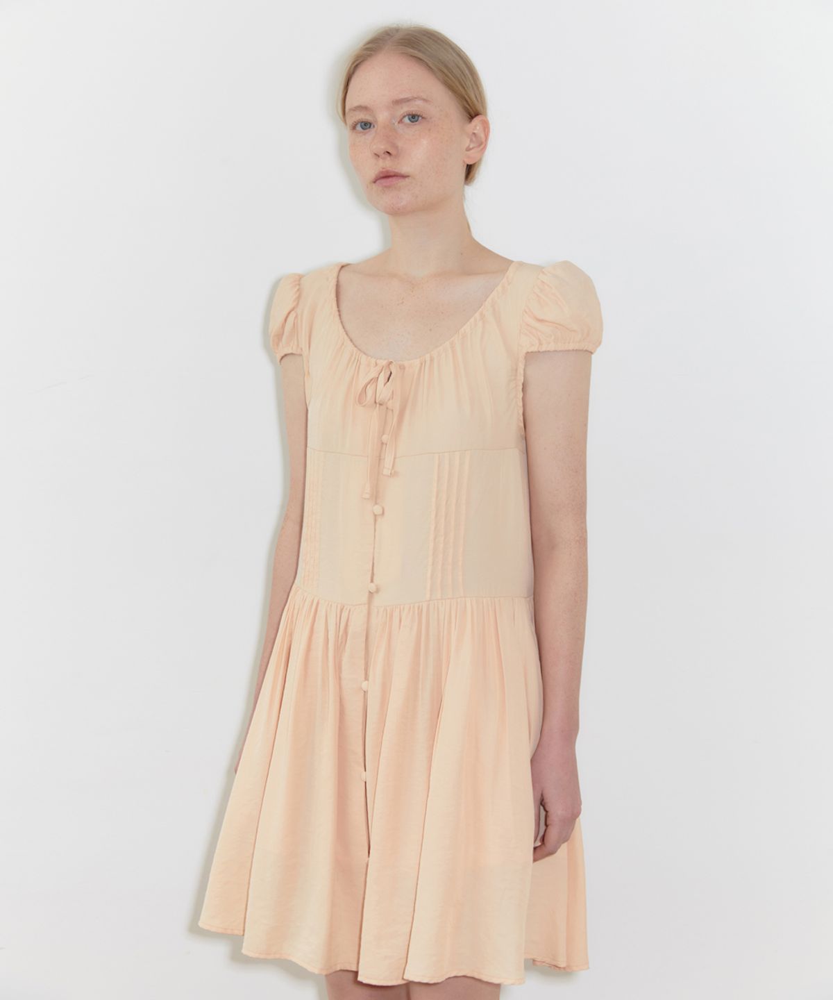 시눈(SINOON) Puff Sleeve Pintuck Dress (Apricot)