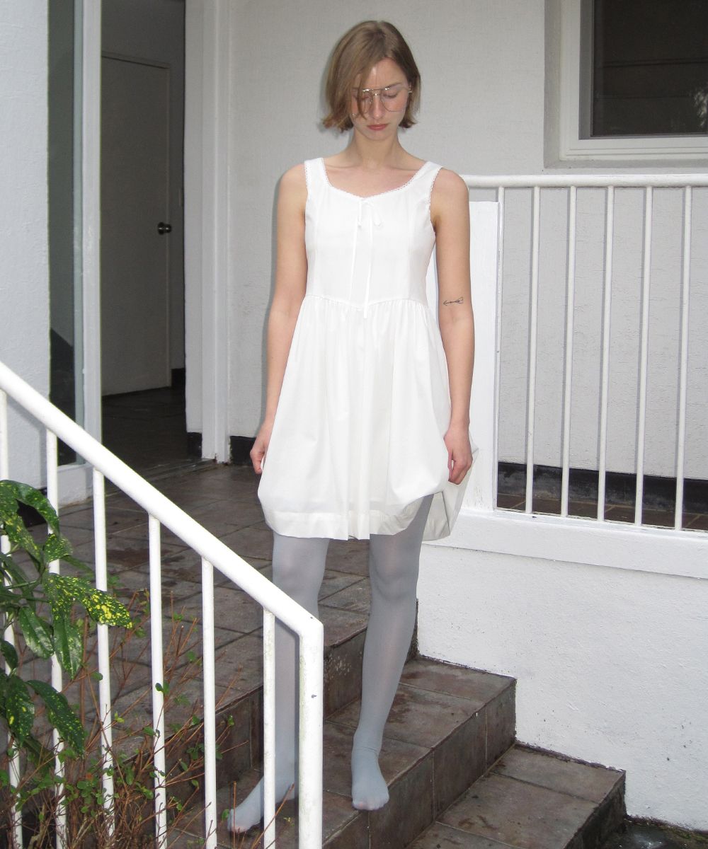 【Sinoon】 Round Shirring Sleeveless Dress /追跡付 MUSINSA公式 | SINOON Round Shirring Sleeveless Dress (Cream)