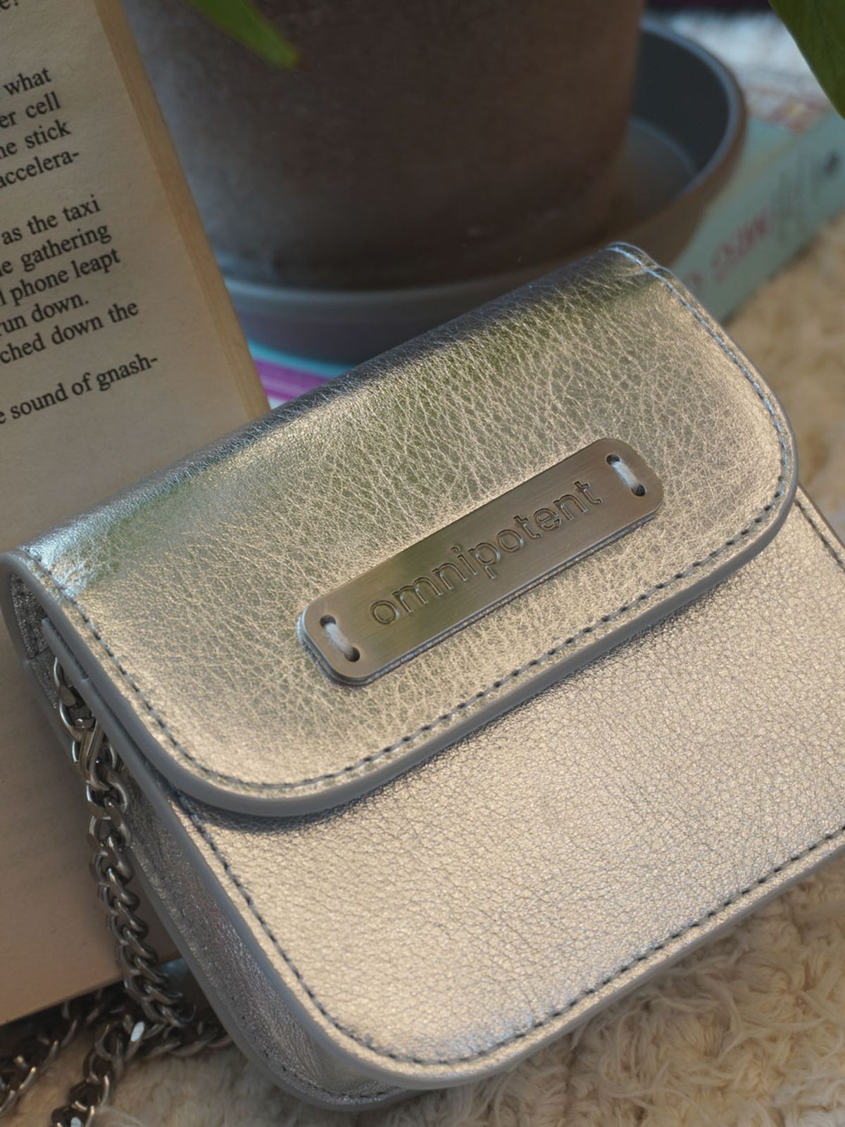 옴니포턴트(OMNIPOTENT) pin wallet bag [silver]