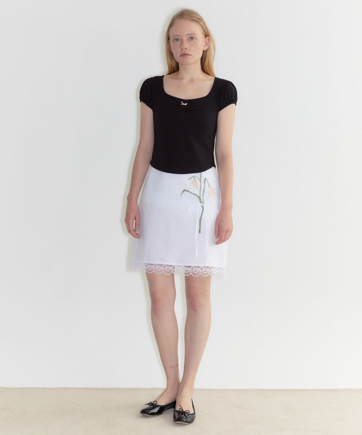 시눈(SINOON) Round Shirring T-Shirt (Black)