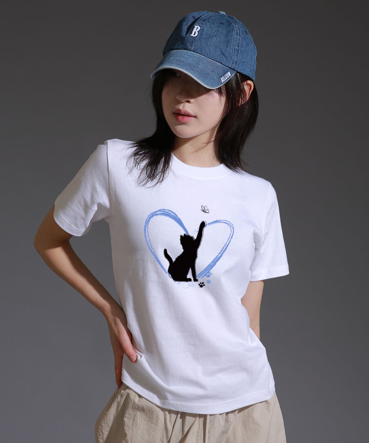 라이크더모스트(LIKE THE MOST) 우먼 프리캣 레귤러 반팔 티셔츠_화이트