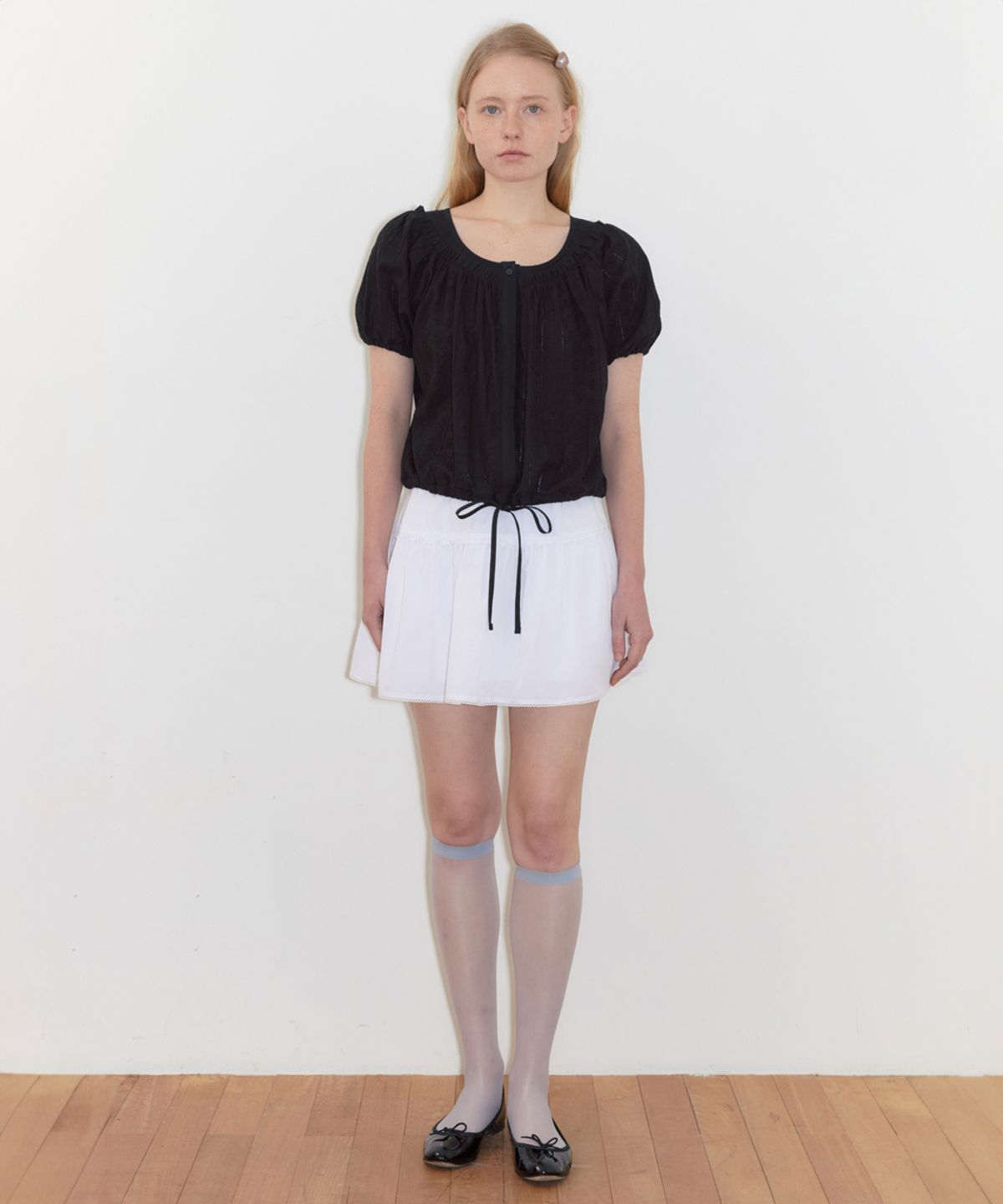 시눈(SINOON) Shirring Half Blouse (Black)