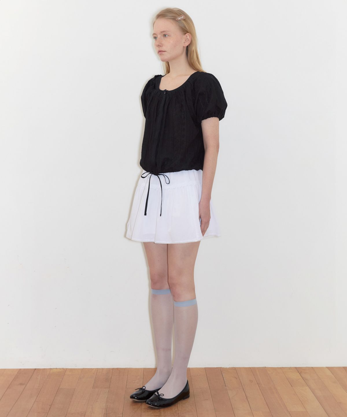 시눈(SINOON) Shirring Half Blouse (Black)