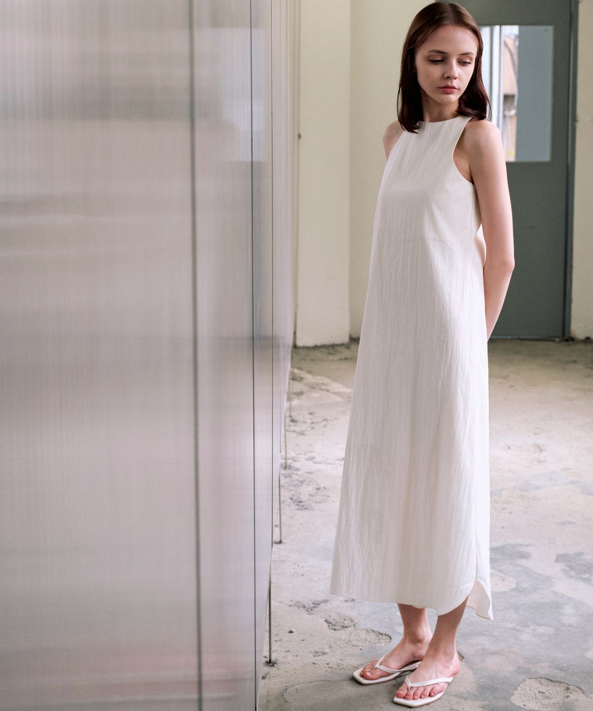 랭5(LANG5) [MIN] SLEEVELESS ONE-PIECE [민] 슬리브리스 원피스_화이트